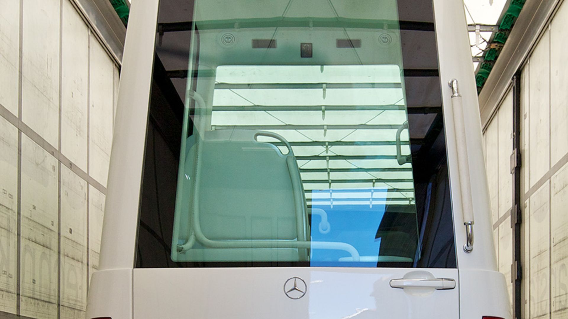 File:Oliver Mark - Mercedes-Benz M-Class Popemobile, Freiburg im Breisgau 2011.jpg