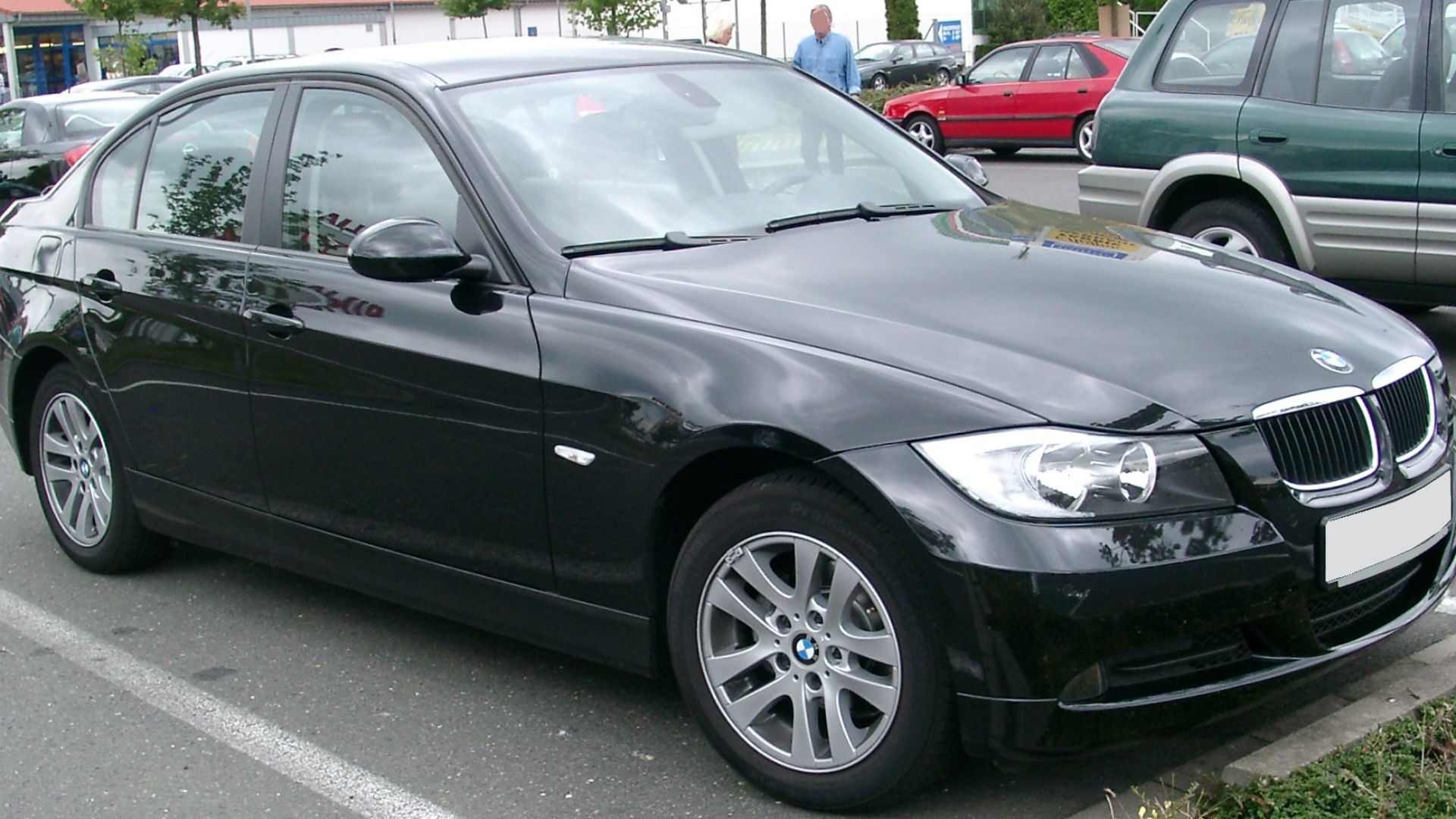 File:BMW E90 front 20070831.jpg