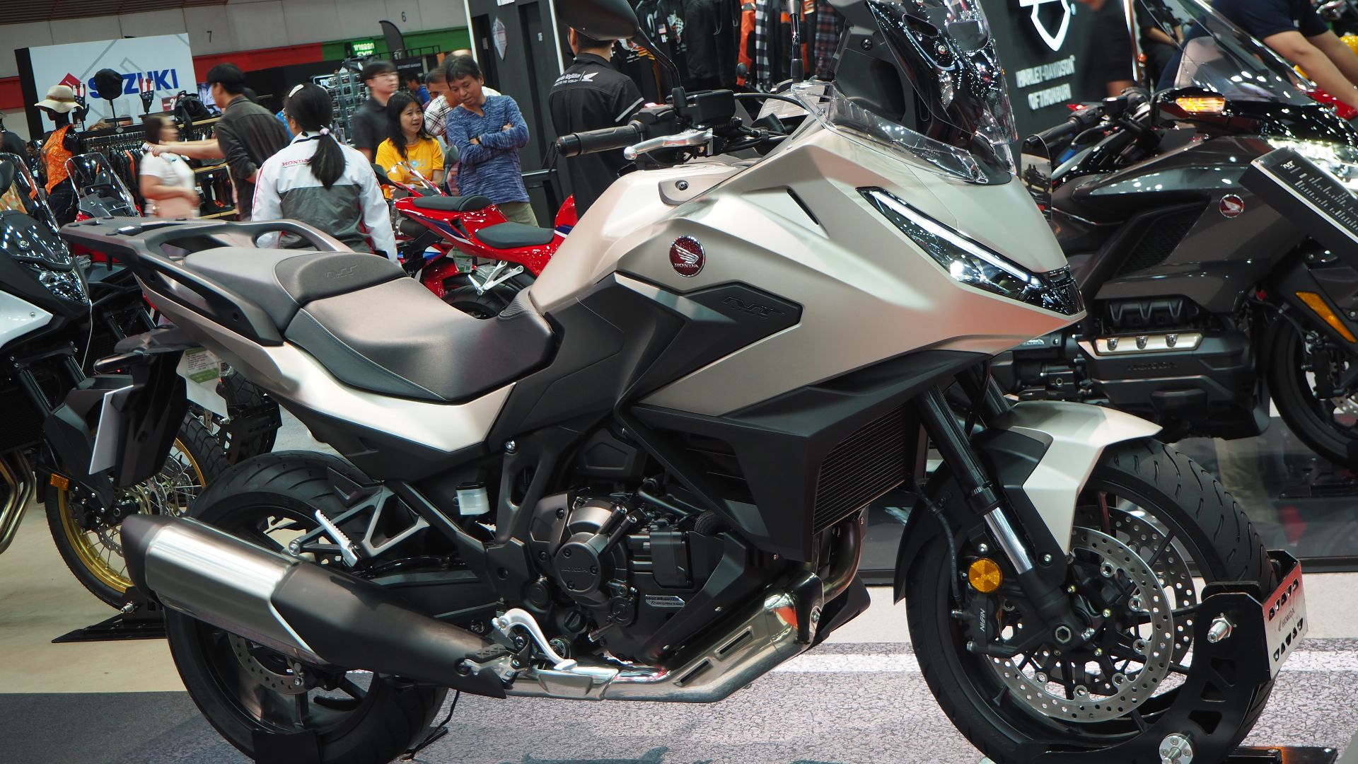 File:2025 Honda NT1100.jpg