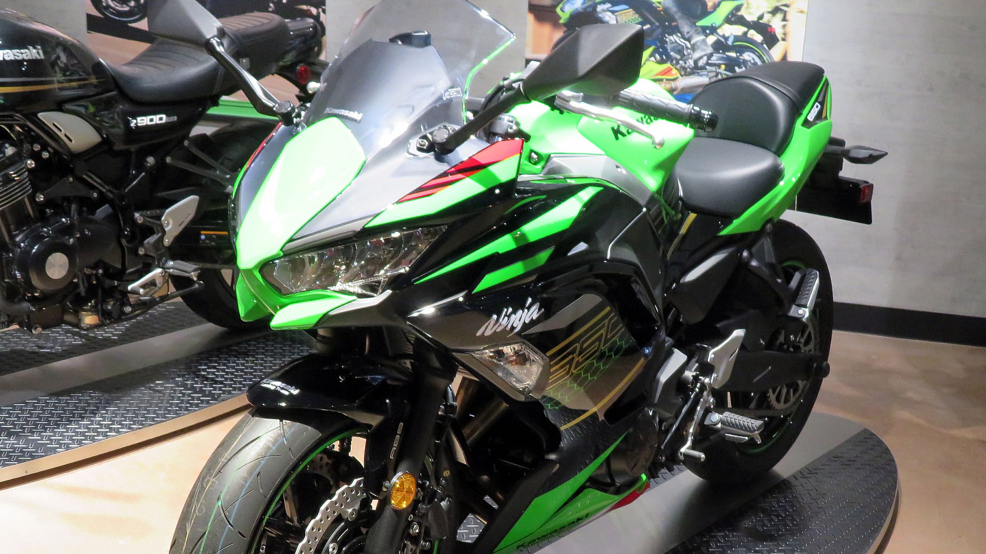 File:Kawasaki Ninja650.jpg