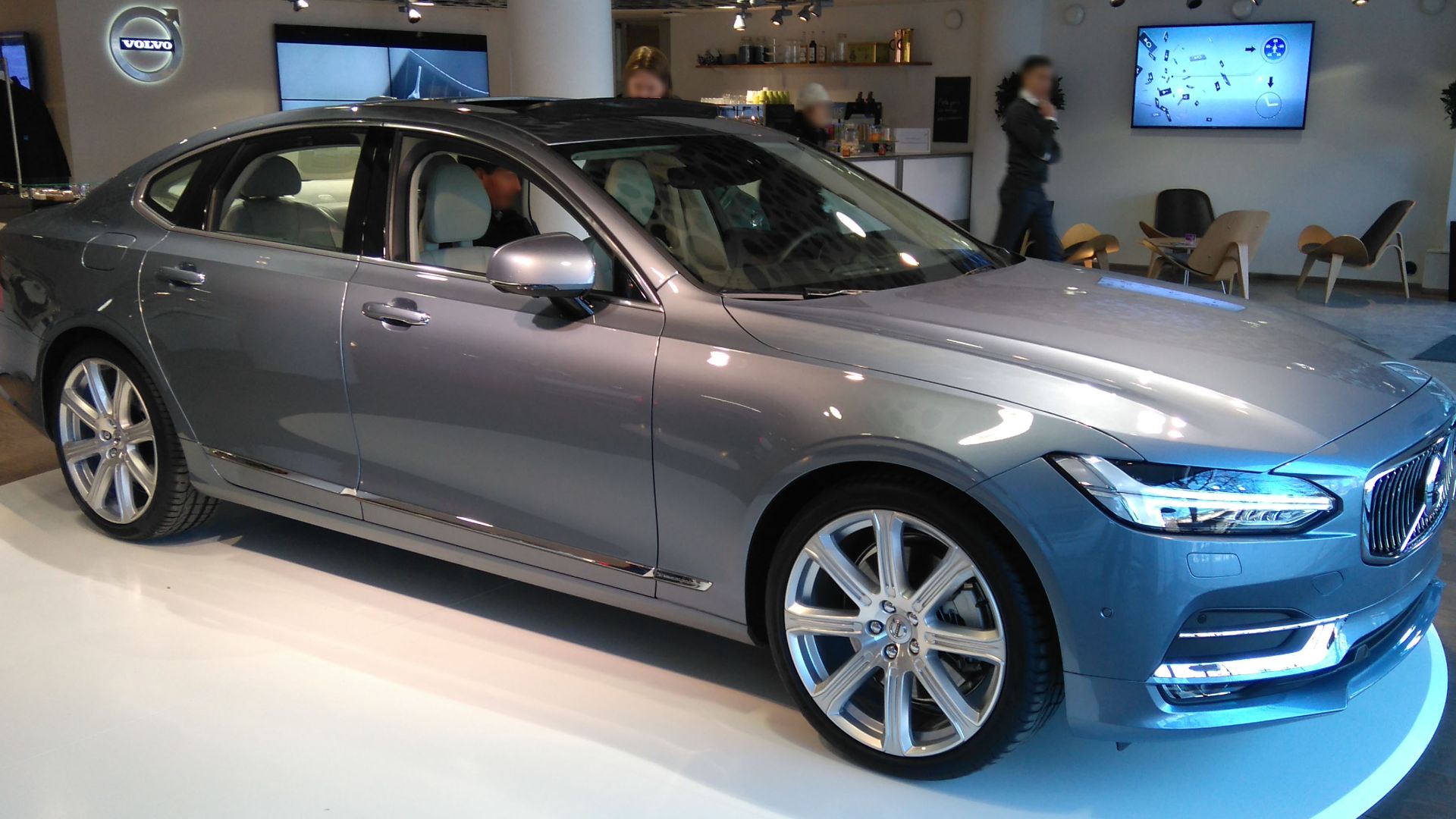 File:2016 Volvo S90 Inscription fr.jpg