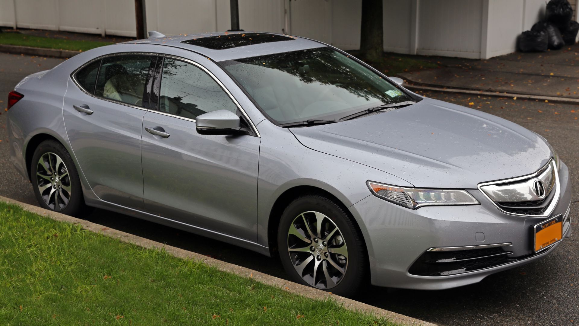 File:2015 Acura TLX (front right).jpg