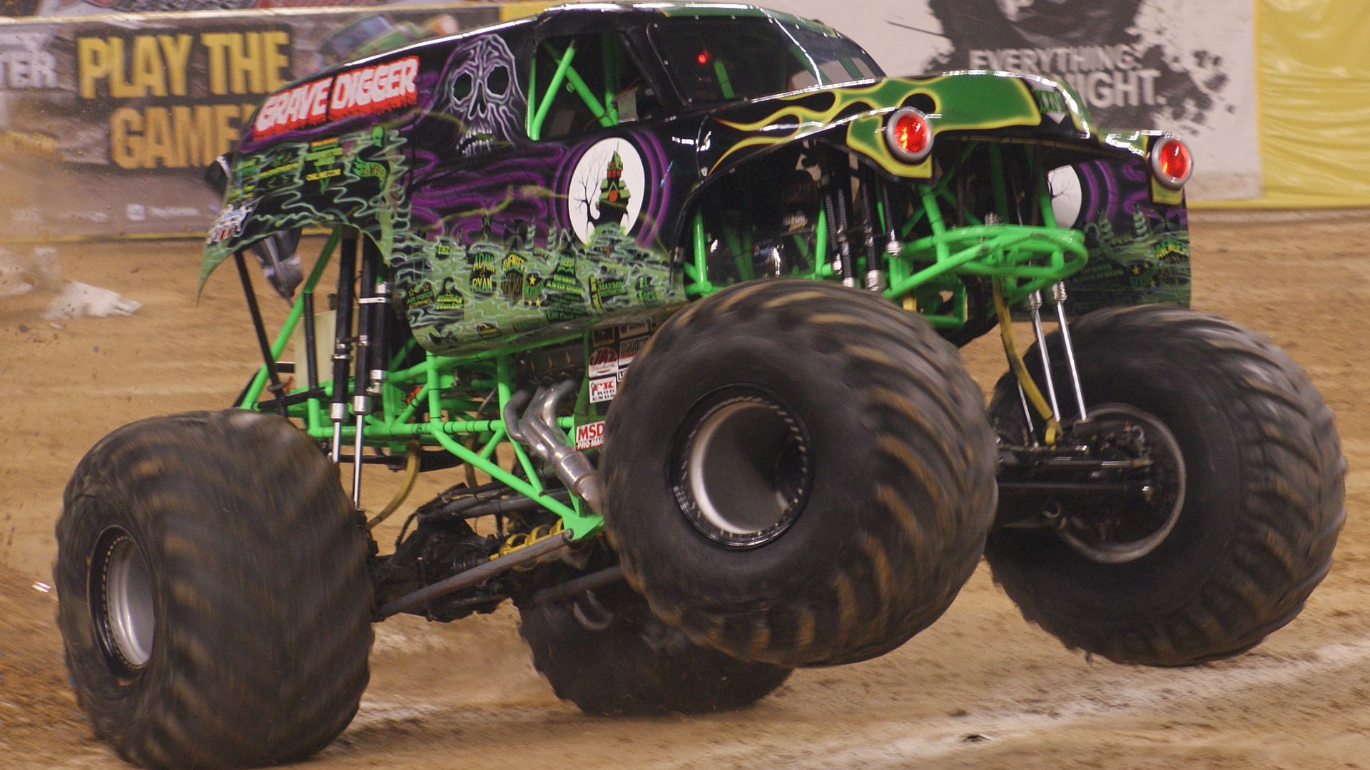 File:Grave Digger Arlington 2011.jpg