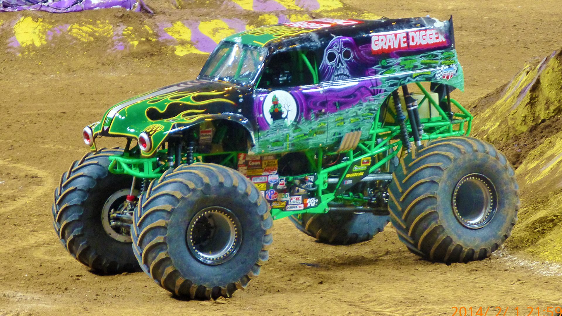 File:Grave-digger-monster-jam-2014.jpg
