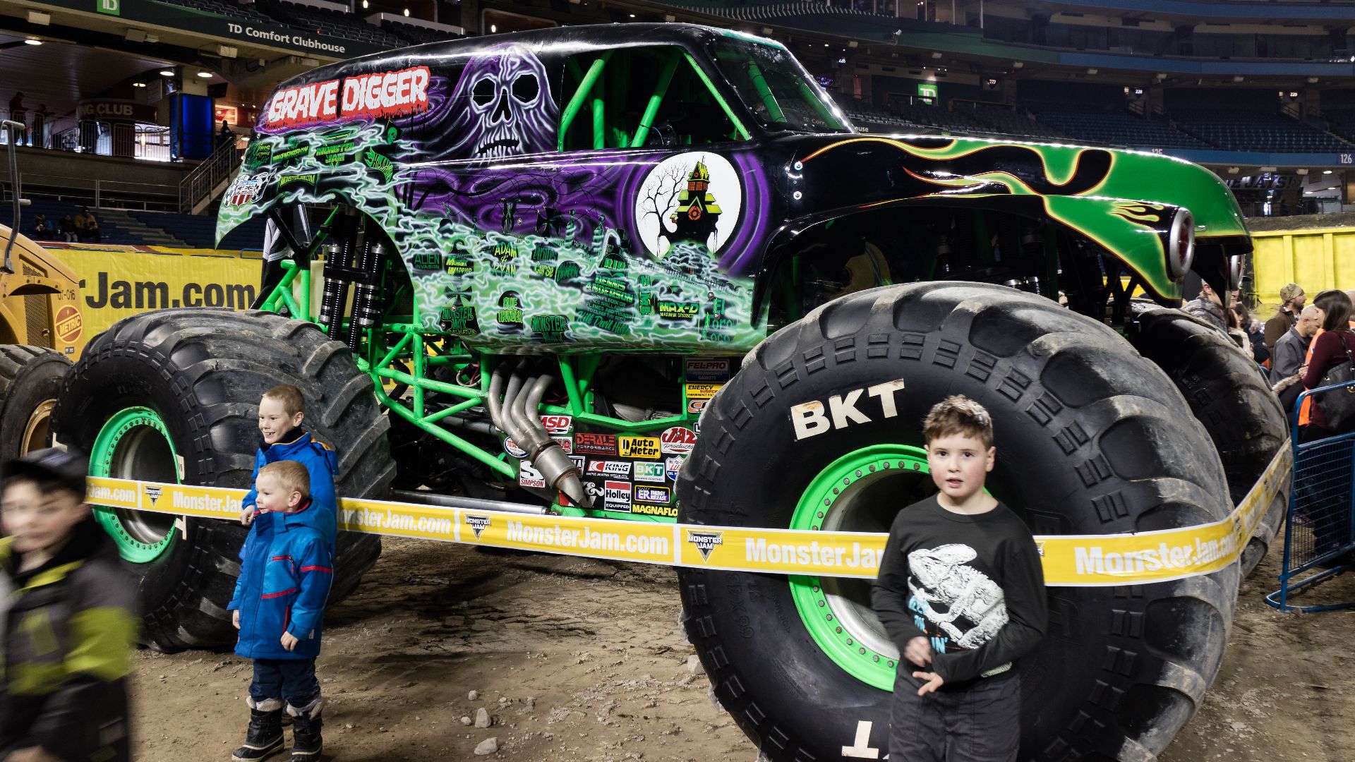 File:Monster Jam (24999883697).jpg