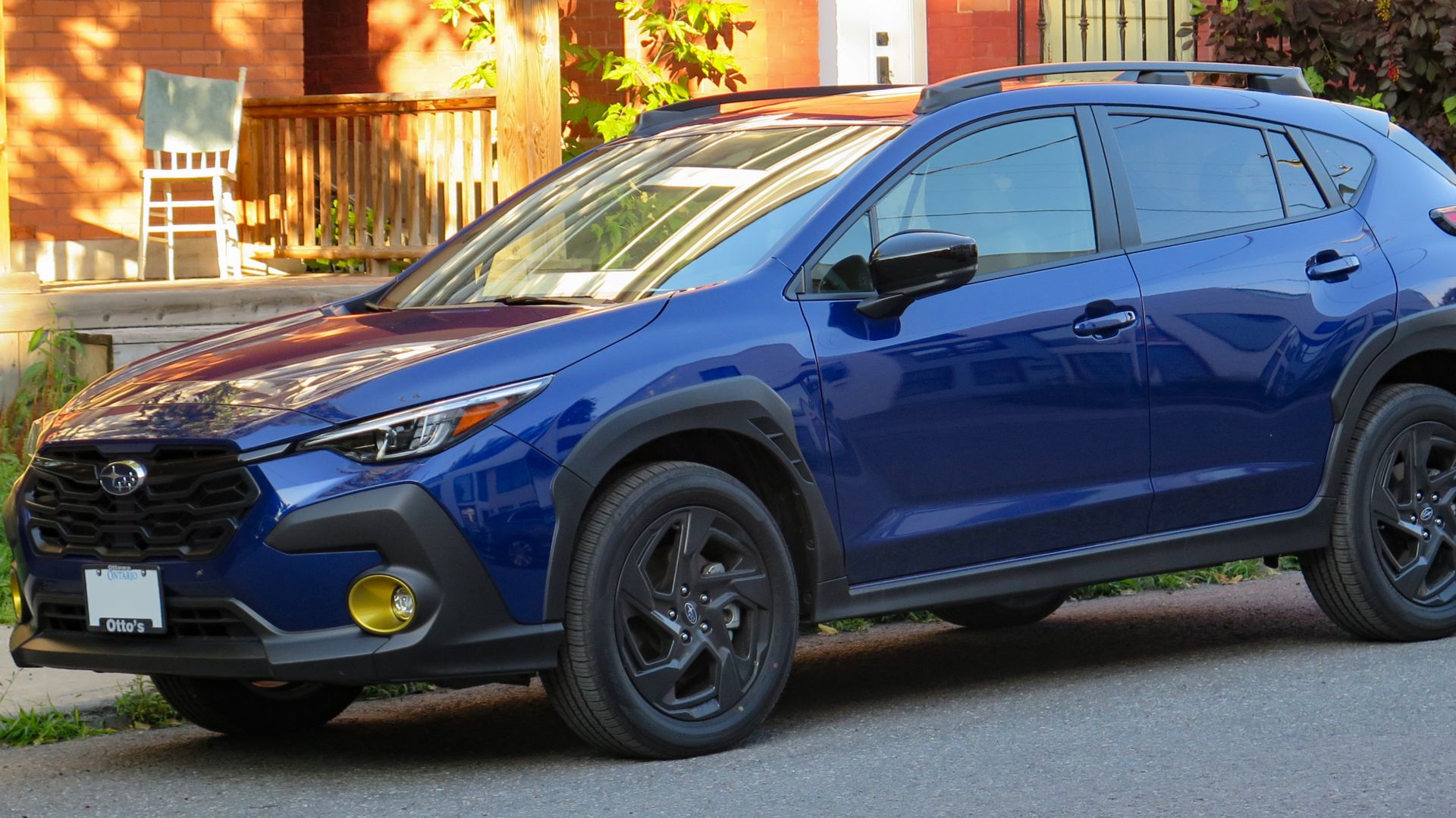 File:2024 Subaru Crosstrek Onyx in Sapphire Blue Pearl, Front Left, 07-12-2023.jpg