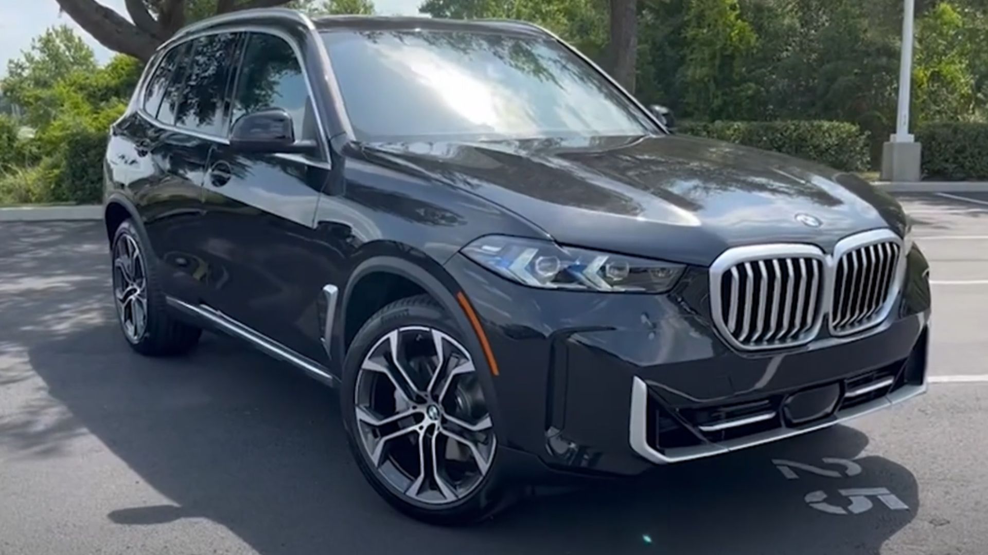 File:2024 BMW X5.jpg