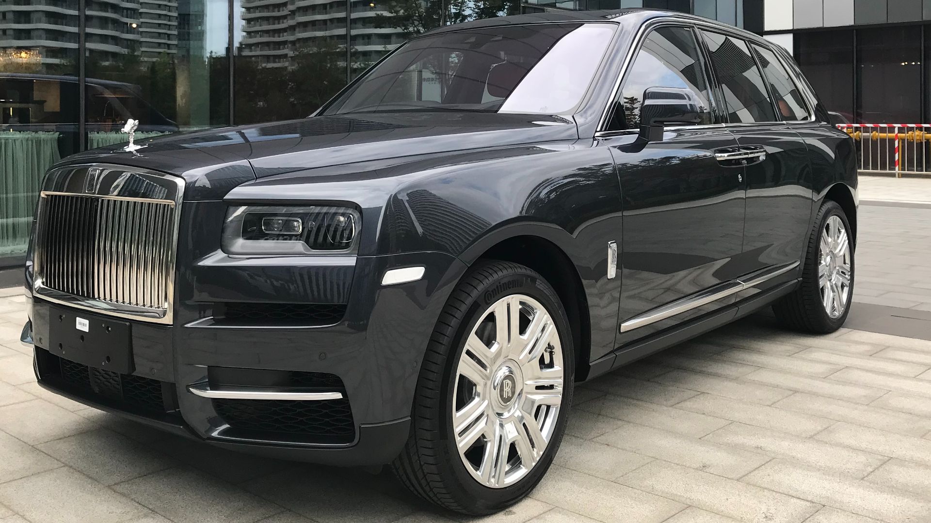 File:Rolls-Royce Cullinan 001.jpg