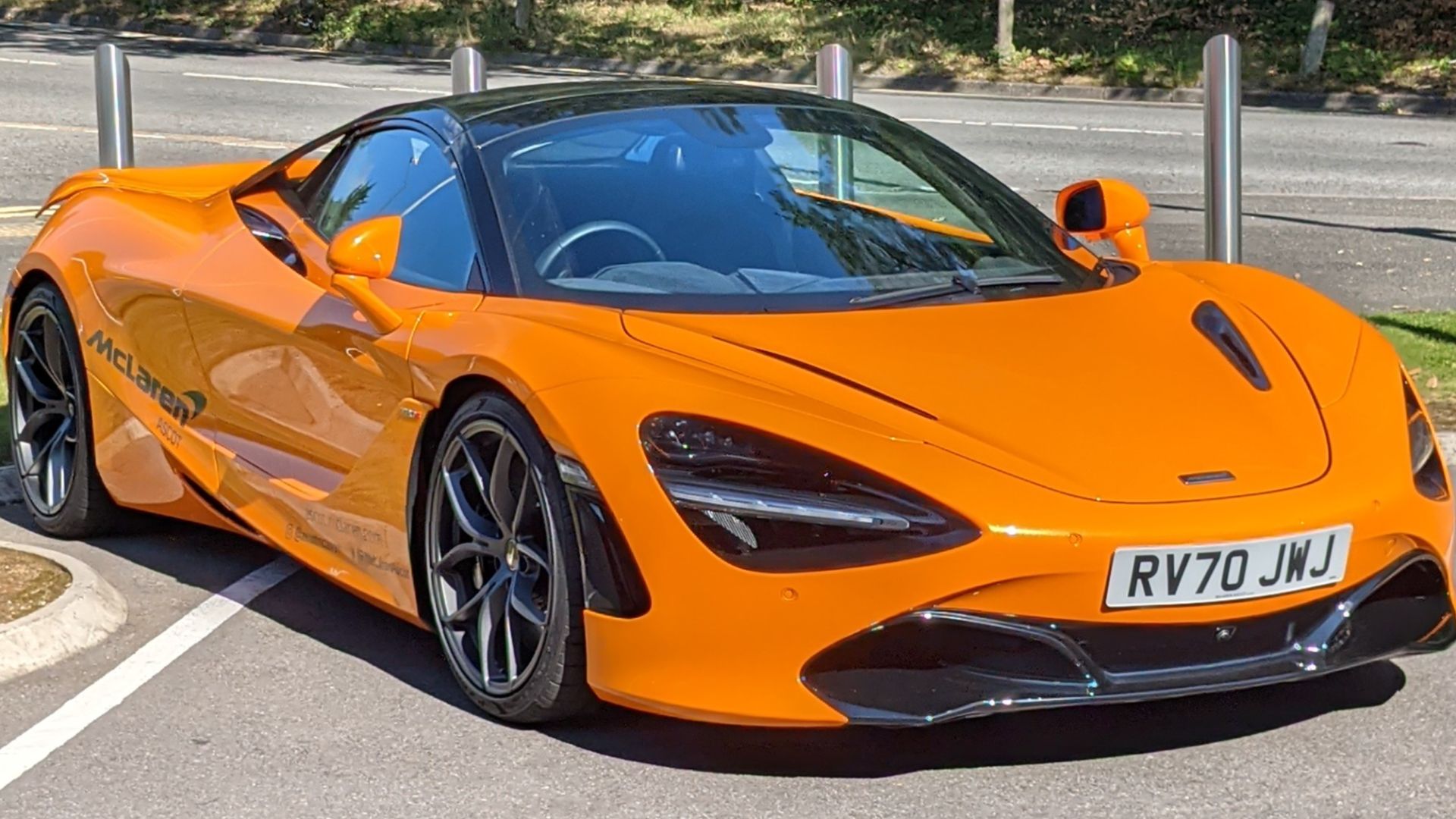 File:McLaren 720S Orange.jpg