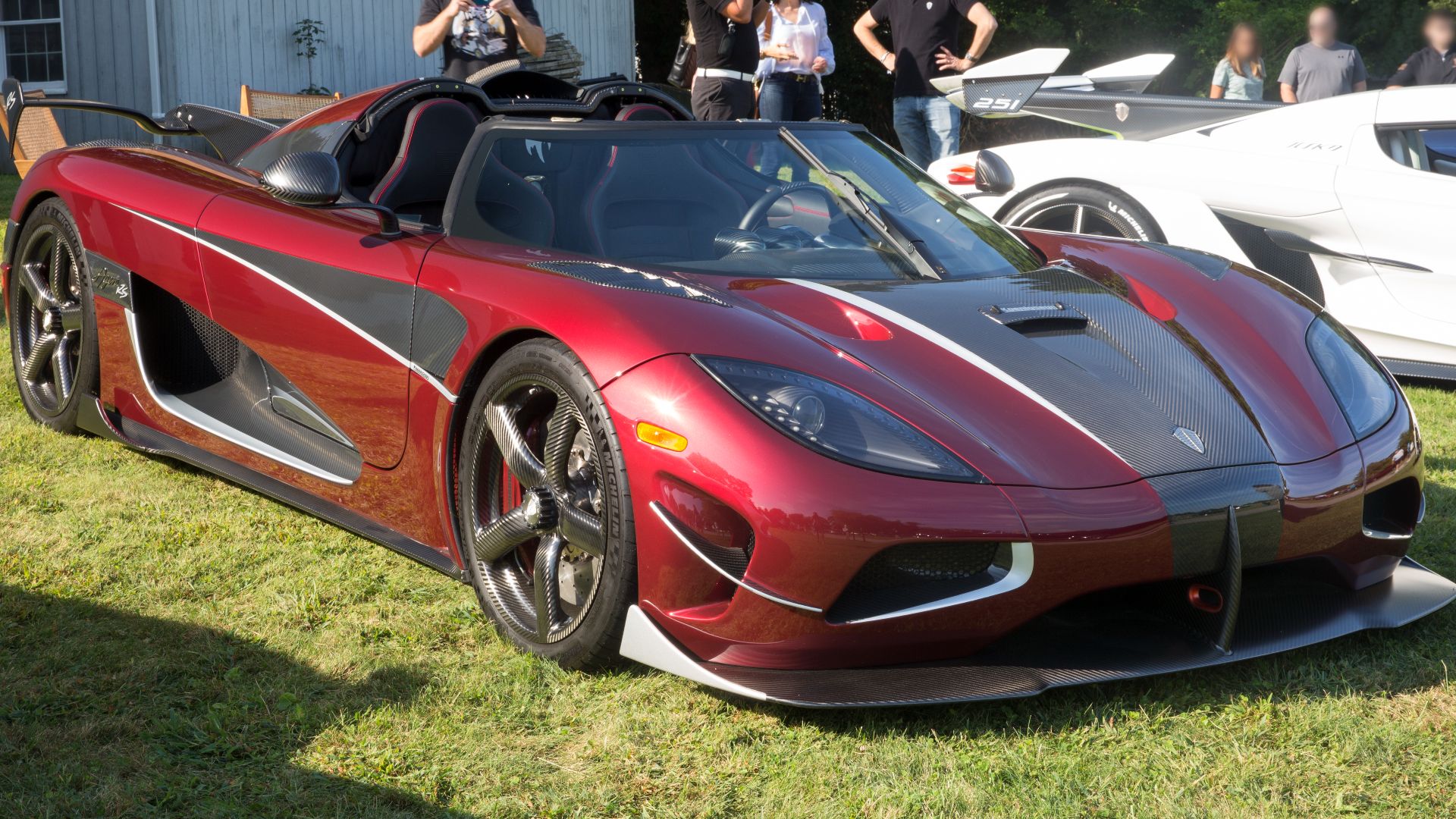 File:Koenigsegg Agera RS at Bridgehampton, front right.jpg