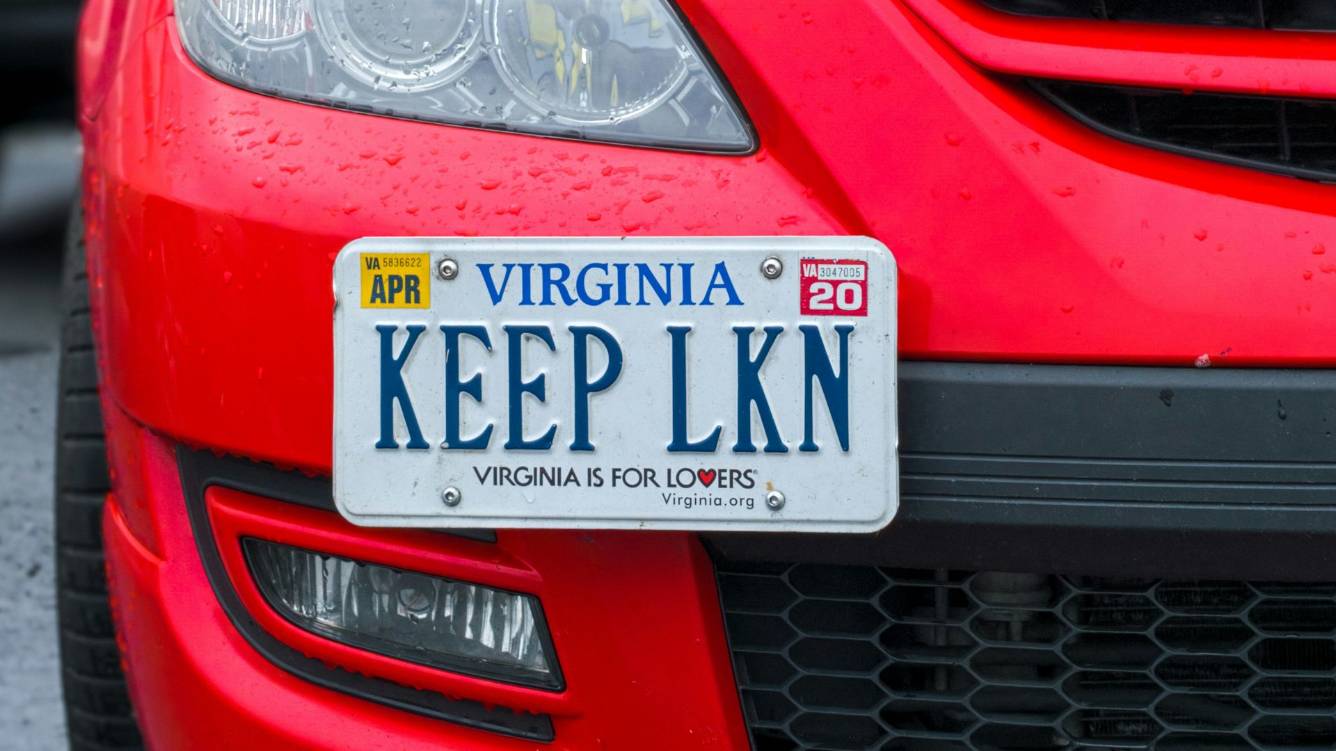 red bmw m 3 on road during daytime