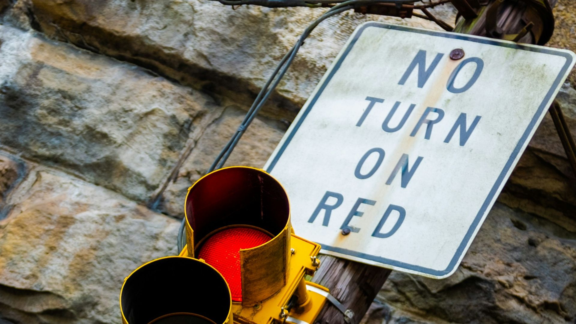 white and black stop sign