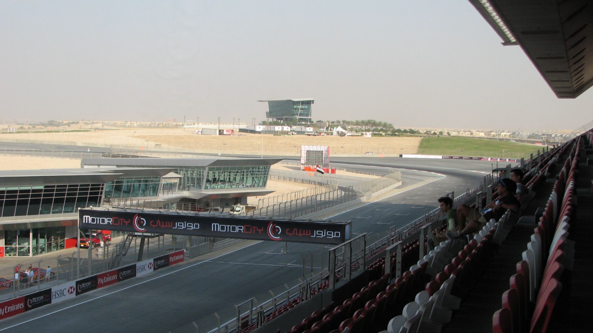 File:Finish line Dubai Autodrome.jpg