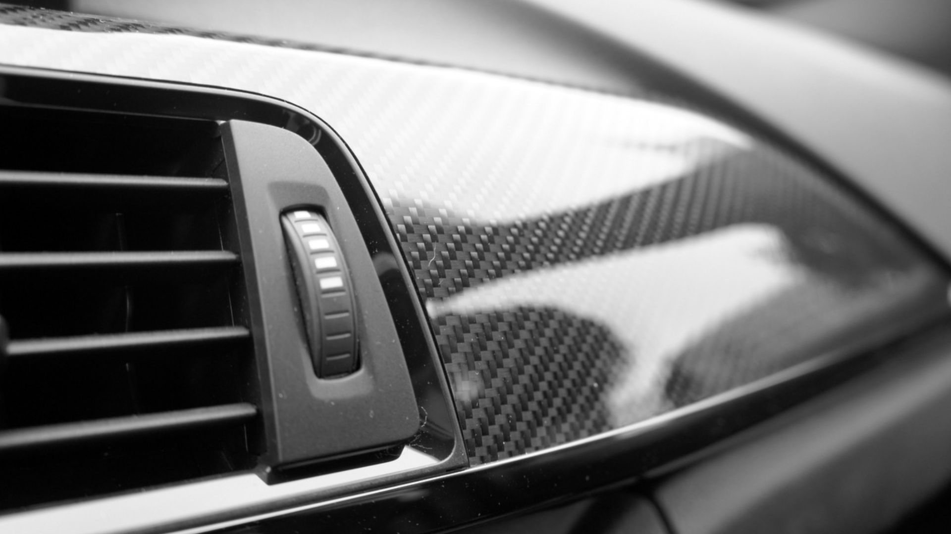 File:Carbon Fiber Dash - 2015 BMW M3 (15818837188).jpg