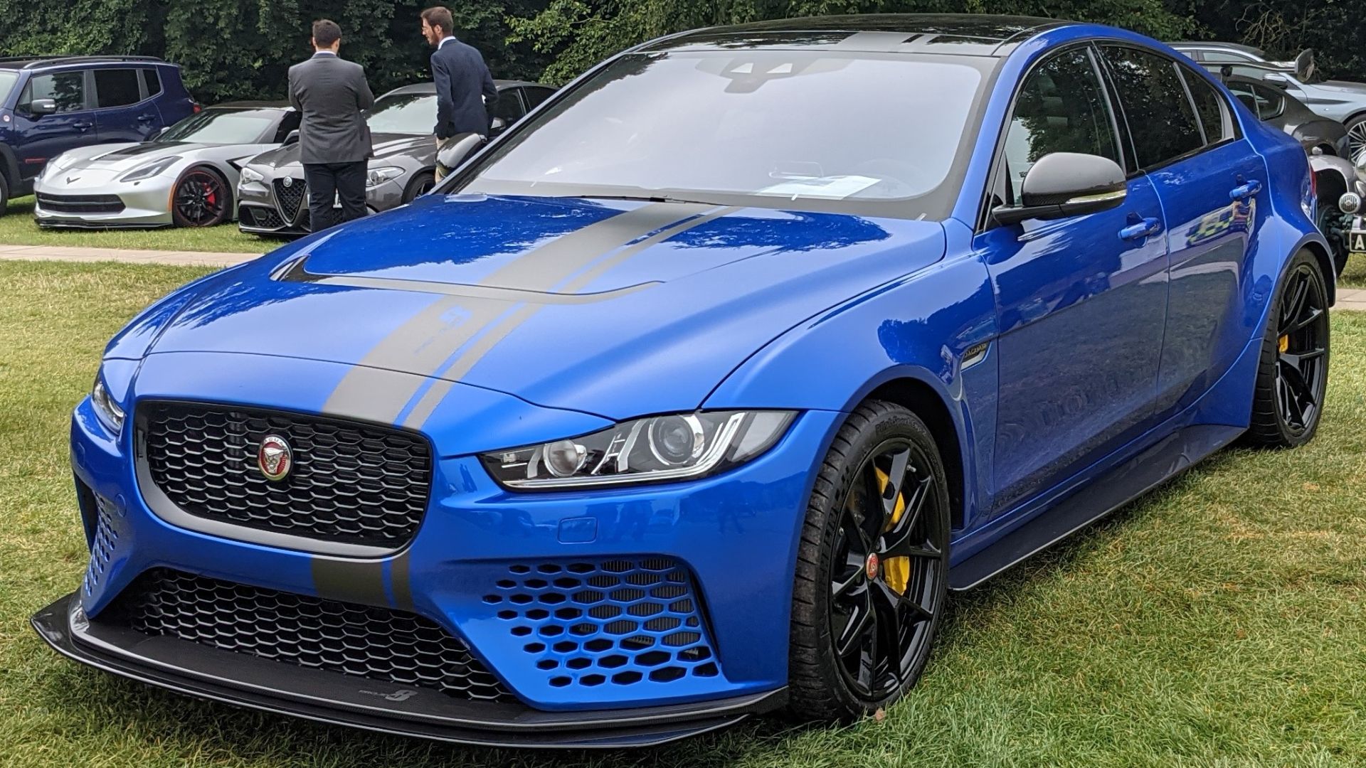 File:Jaguar XE SV-Project 8.jpg