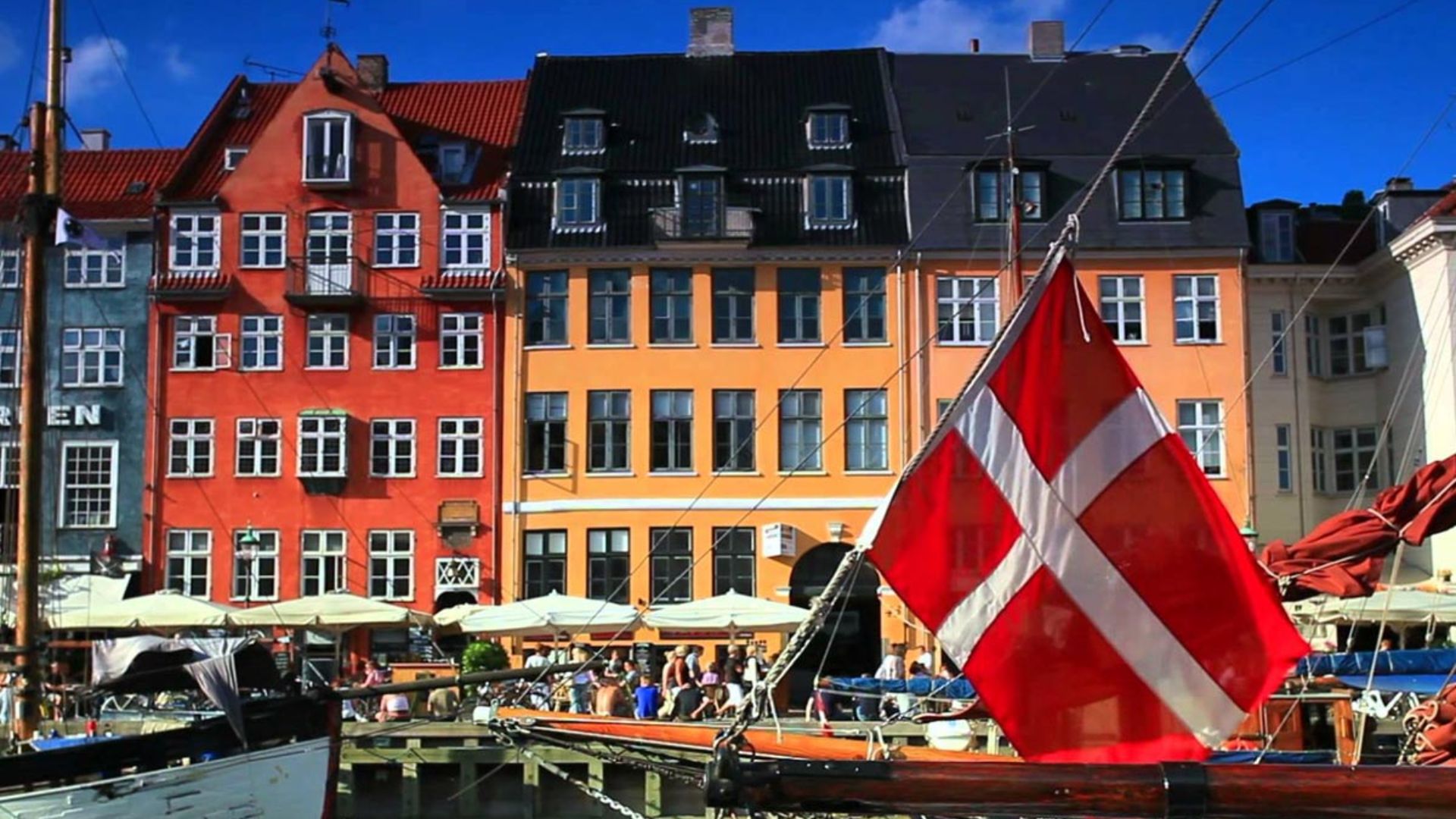 File:Nyhavn 41-43 ,Copenhague 2021.jpg