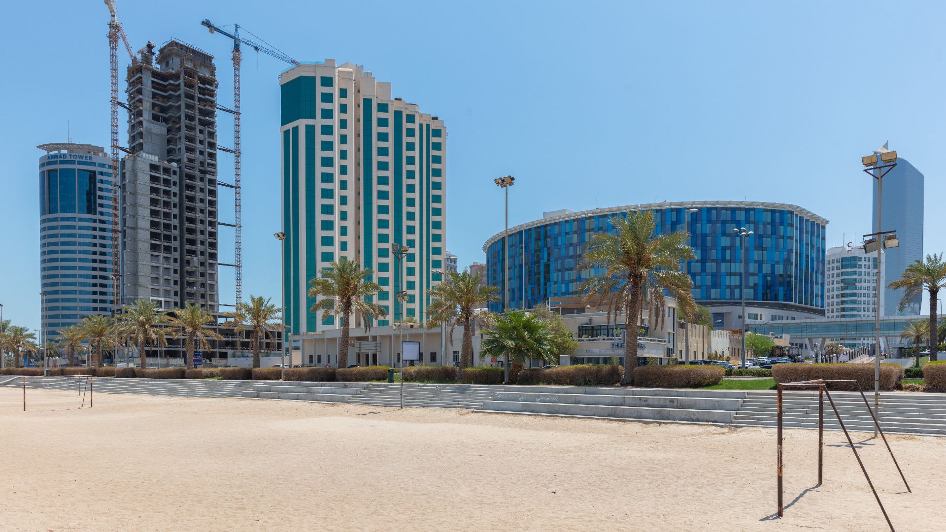 File:Fútbol playa, ciudad de Kuwait, Kuwait, 2024-08-12, DD 18.jpg