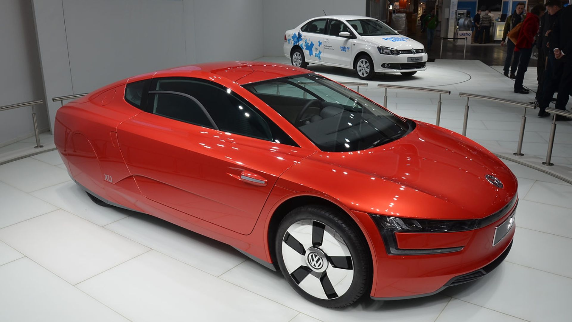 File:VW XL1 red at Hannover Messe (8713366565).jpg