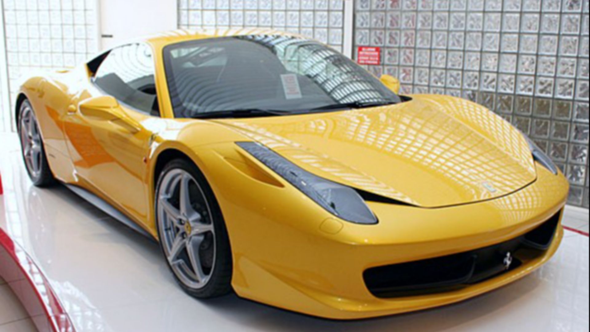 File:Ferrari 458 Italia.jpg