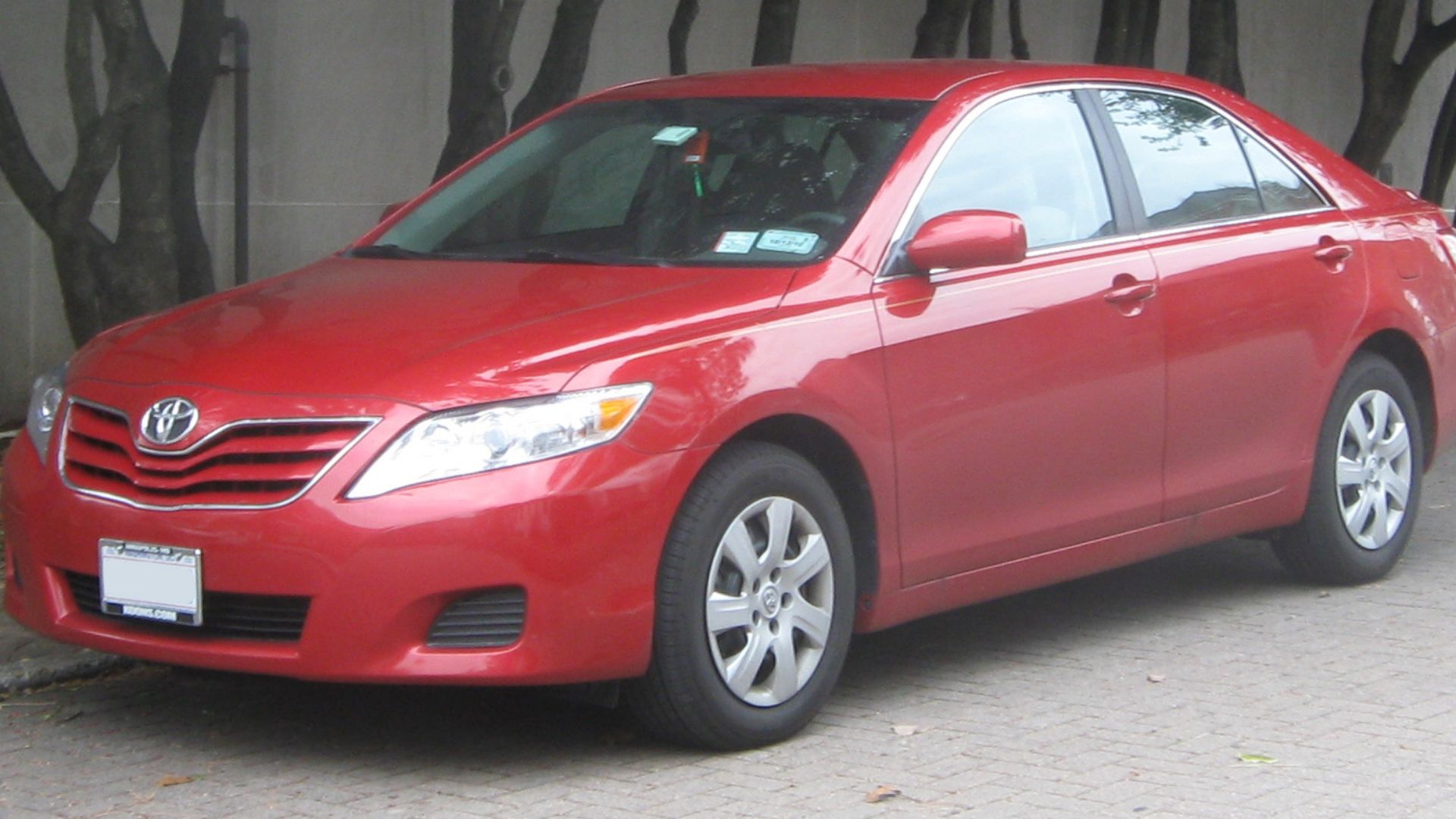File:2010 Toyota Camry -- 01-29-2010 (cropped).jpg