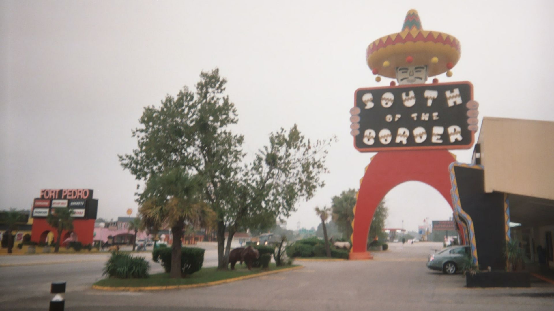 File:South of the Border restaurant sign01.jpg