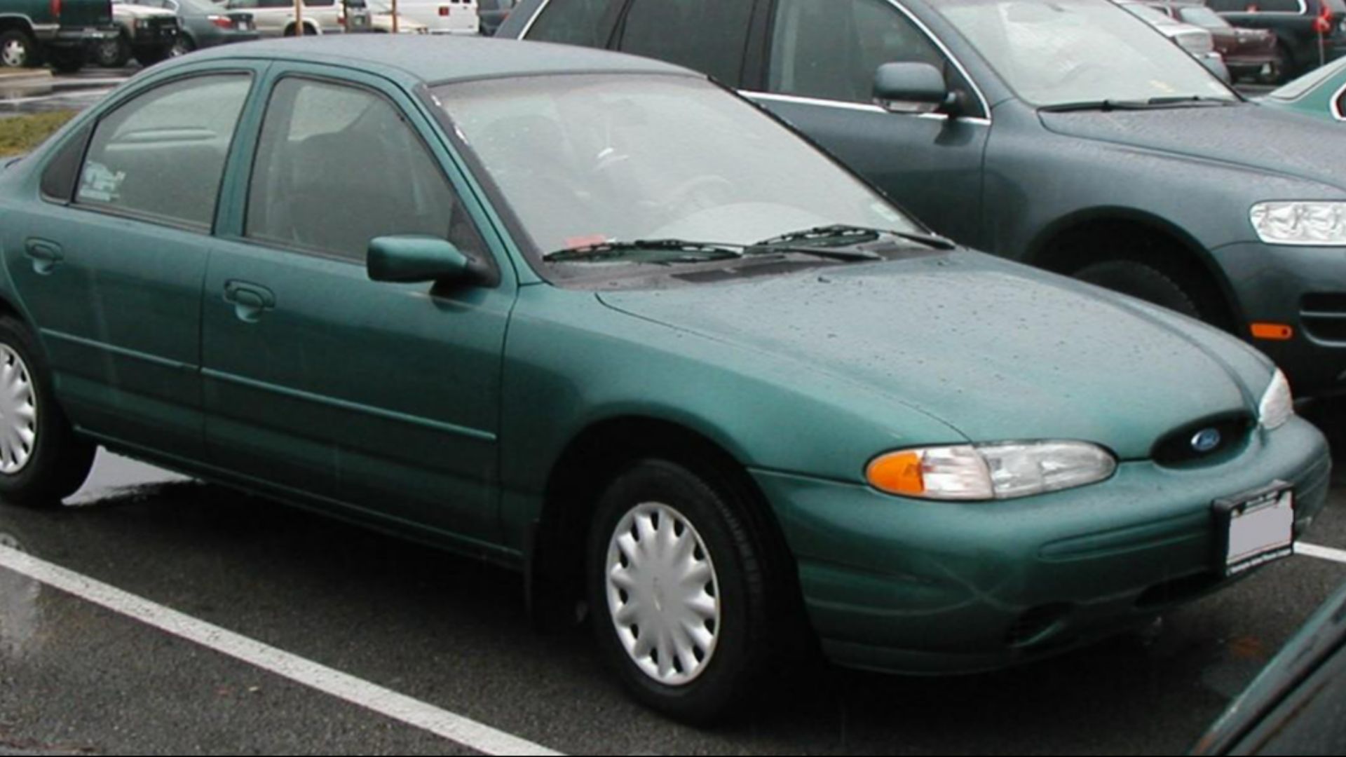 File:95-97 Ford Contour.jpg