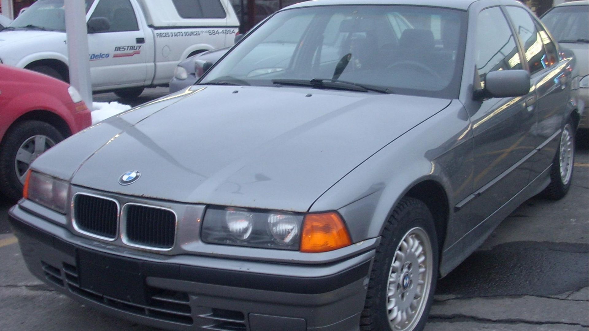 File:'92-'95 BMW E36 3 Series Sedan.JPG