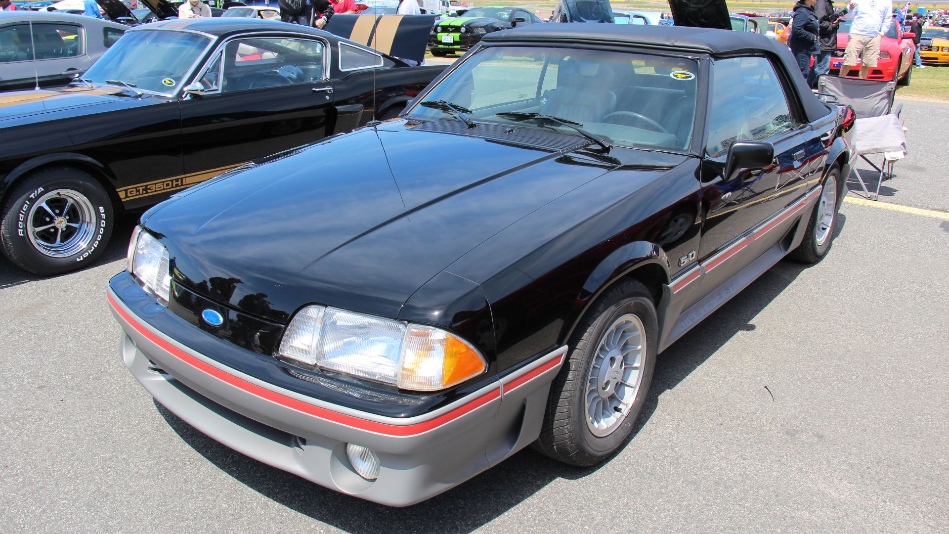 File:1988 Ford Mustang GT Convertible (14217307990).jpg
