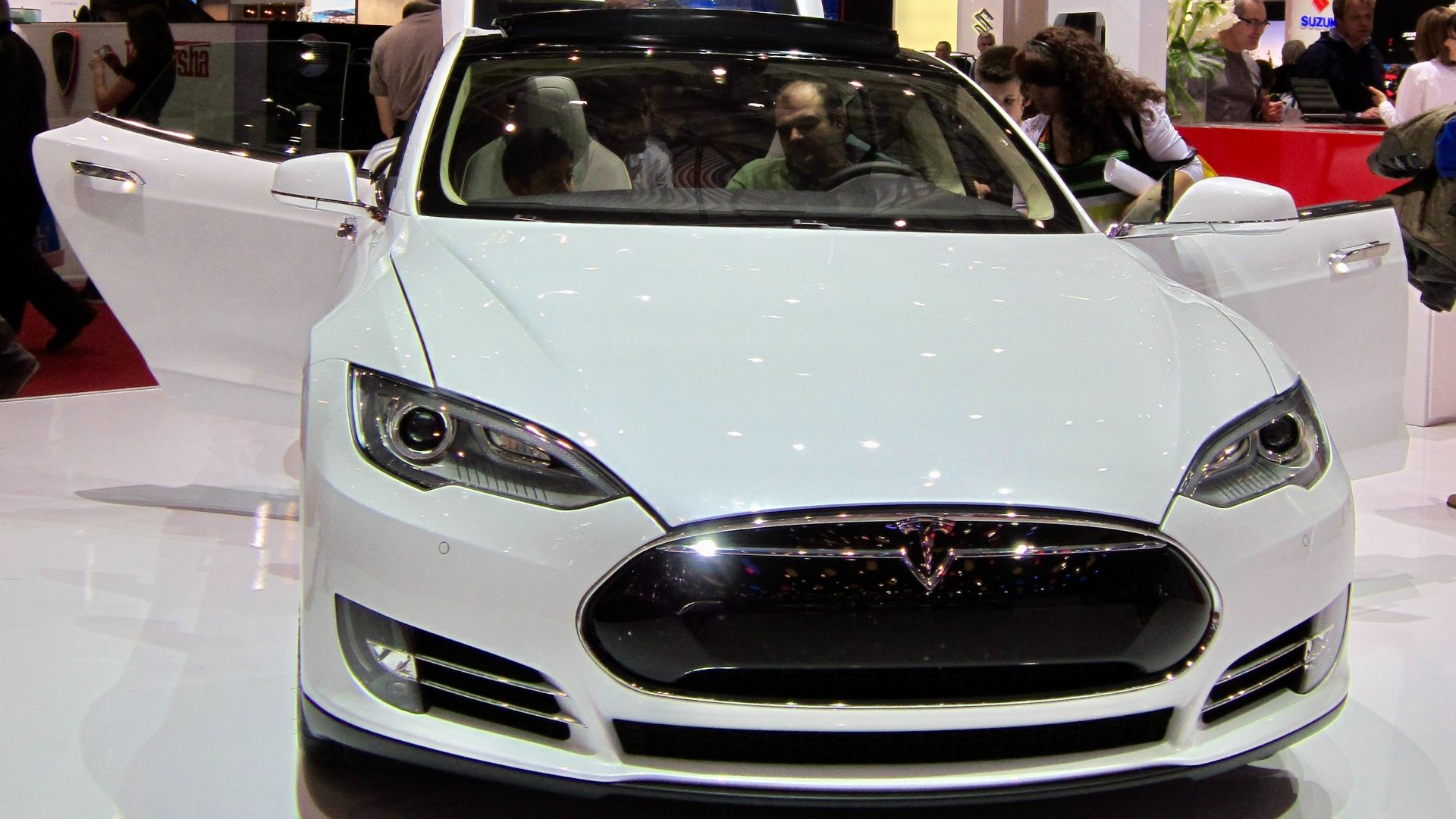 File:Tesla Model S, Geneva 2014.jpg