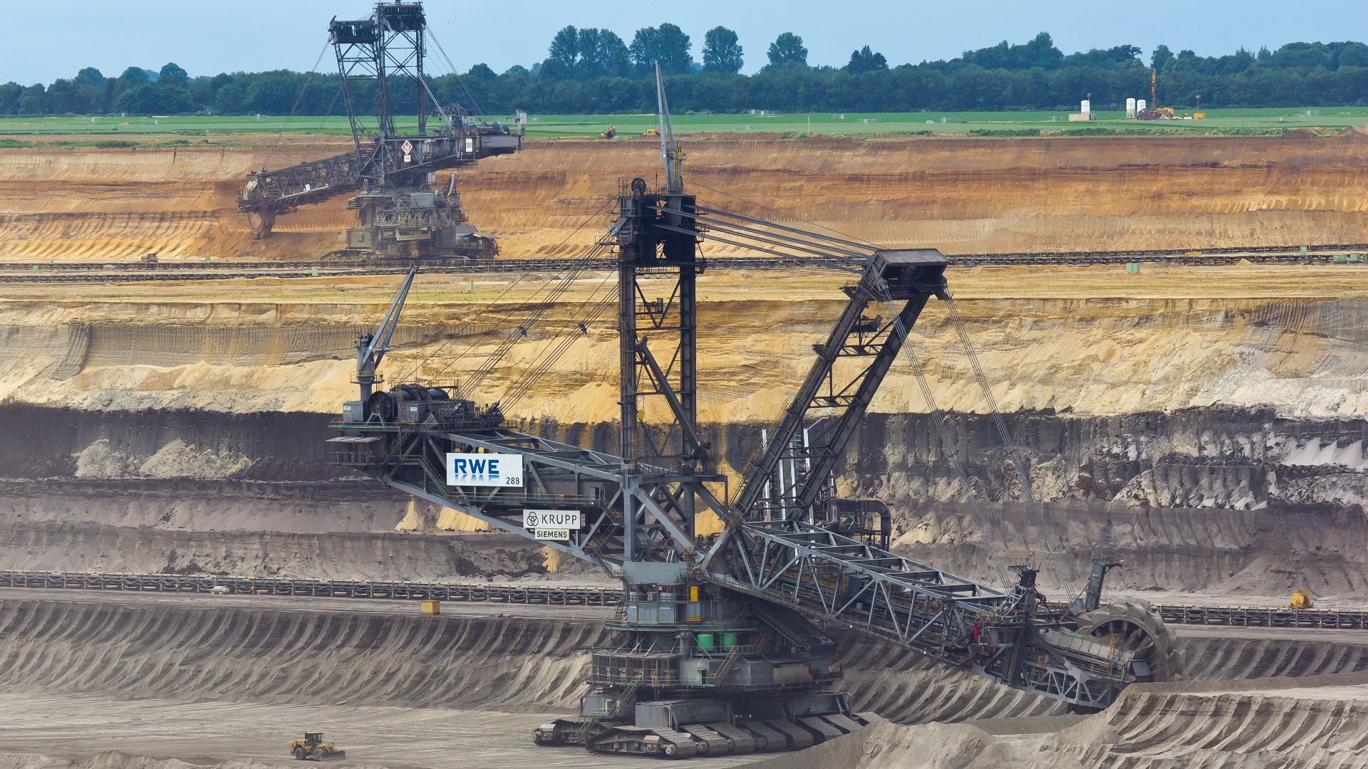 File:Garzweiler Tagebau-1230.jpg