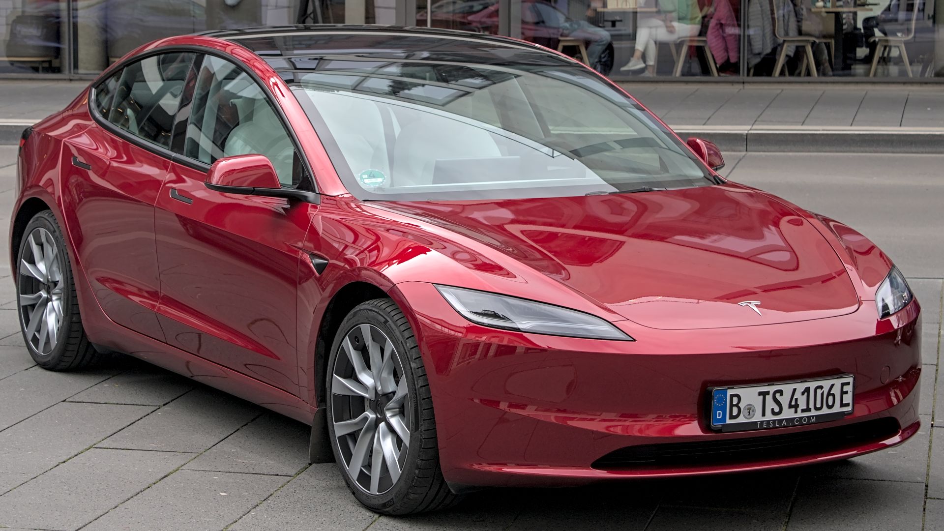 File:Tesla Model 3 (2023) Autofrühling Ulm IMG 9282.jpg