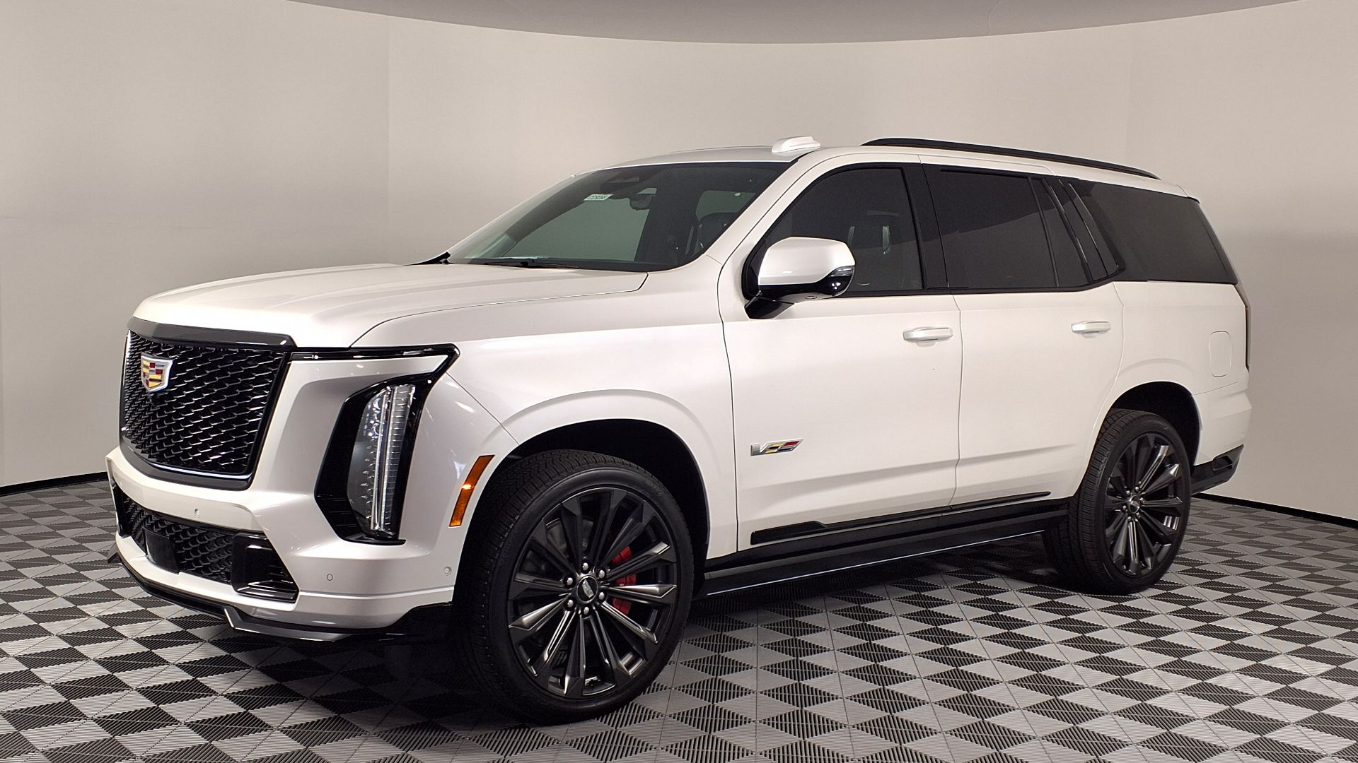 File:25 Cadillac Escalade-V Base.jpg