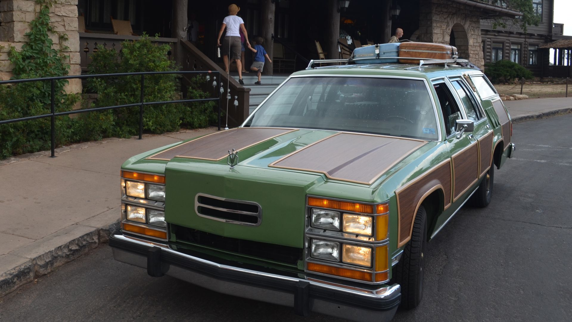 File:Griswold-Vacation-Truckster-SteveGriswold.jpg