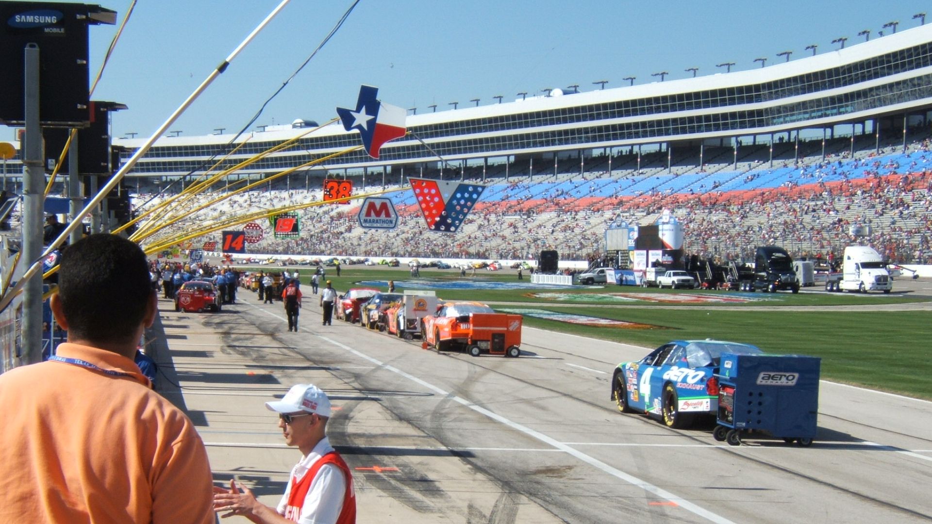 File:Nascar (2445430332).jpg