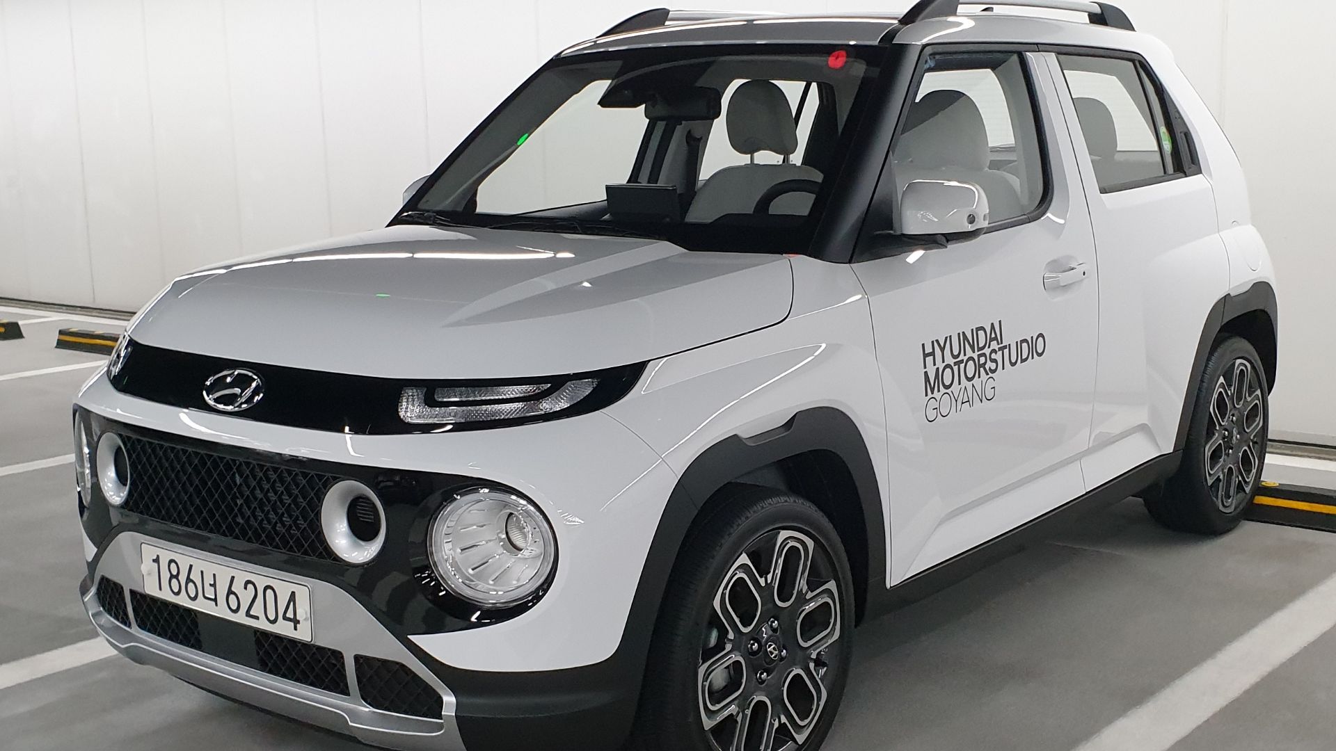 File:Hyundai Casper Active AX1 Atlas White (1) (cropped).jpg