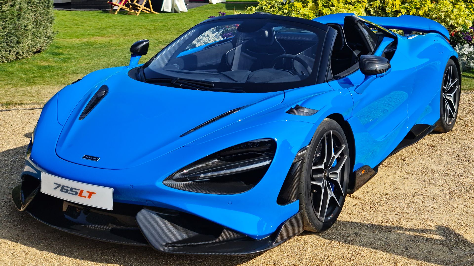 File:2021 Blue McLaren 765LT Spider.jpg