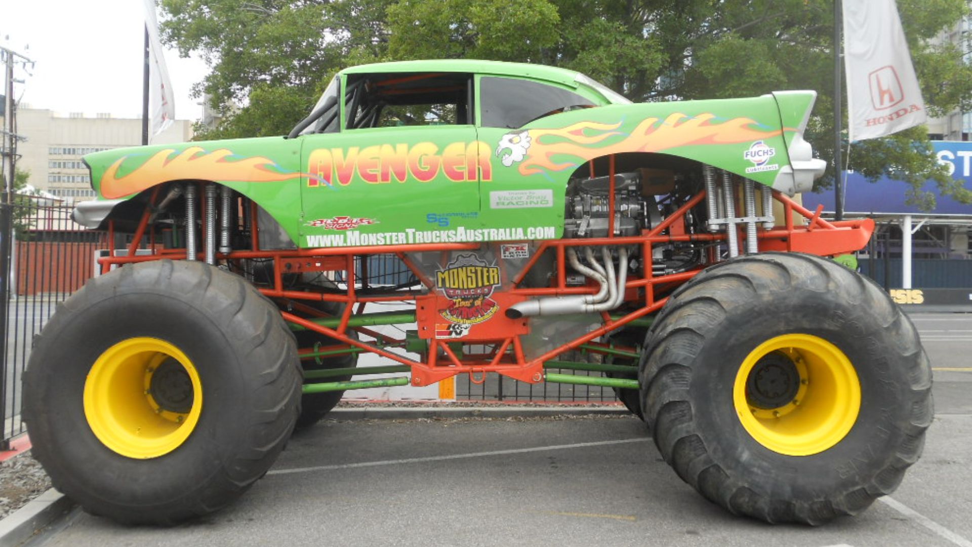 File:Avenger Monster Truck Australia.jpg