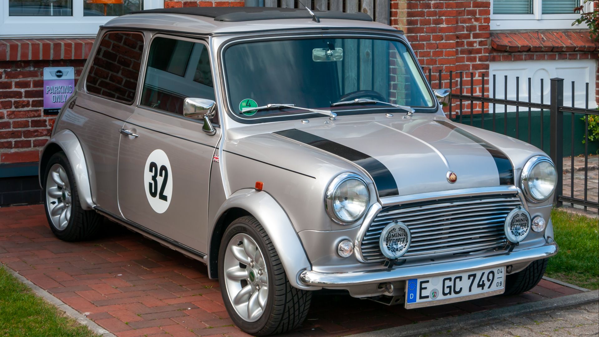 File:Mini Cooper 40th, Eckernförde (P1100628).jpg