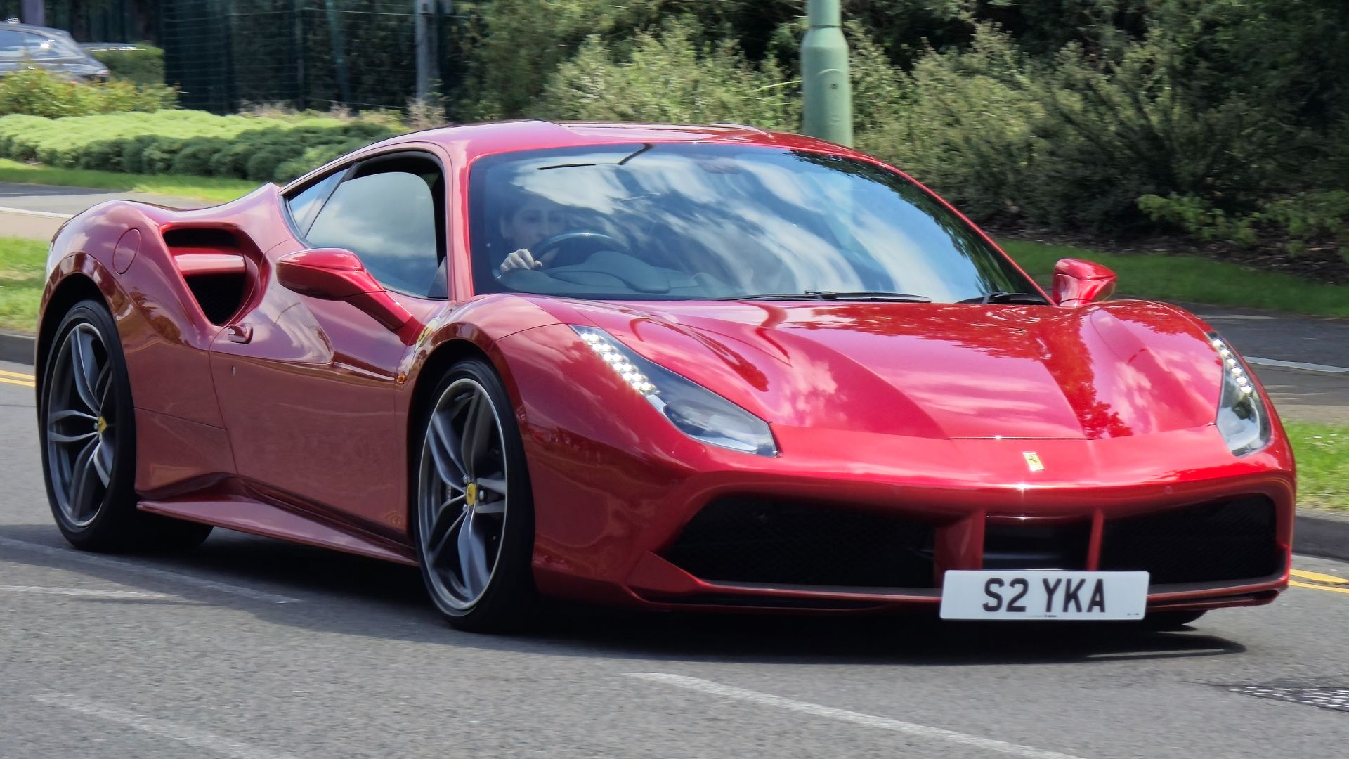 File:2017 Ferrari 488 2.jpg