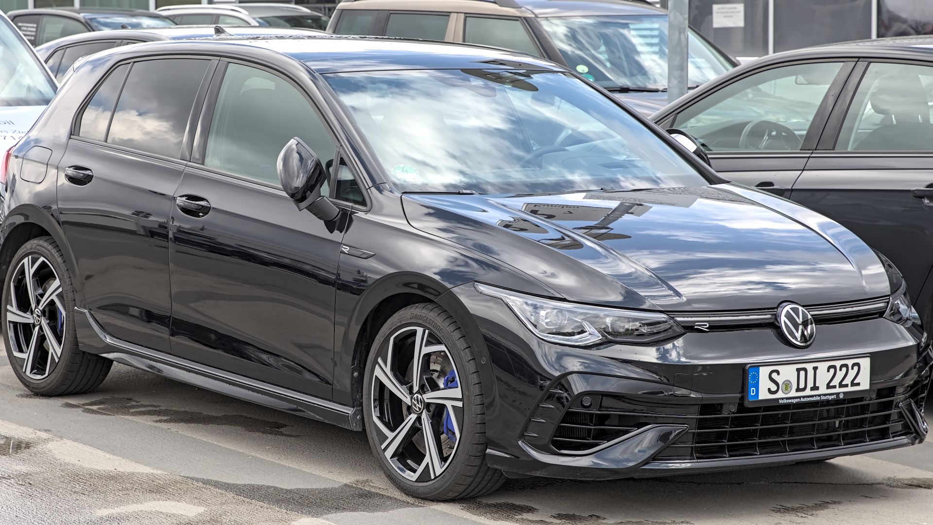 File:Volkswagen Golf VIII R 1X7A7089.jpg