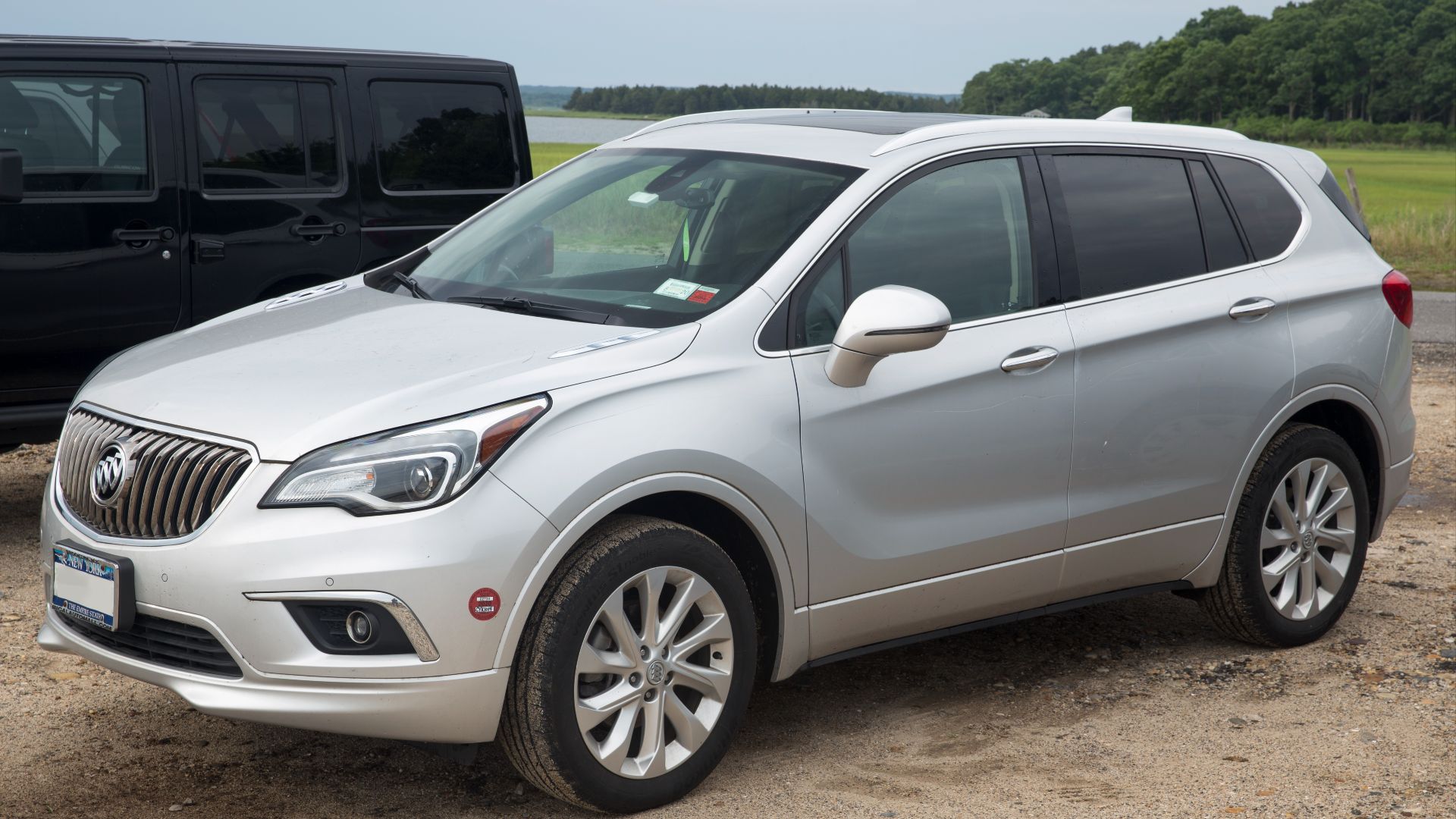 File:2017 Buick Envision in Silver, front left.jpg