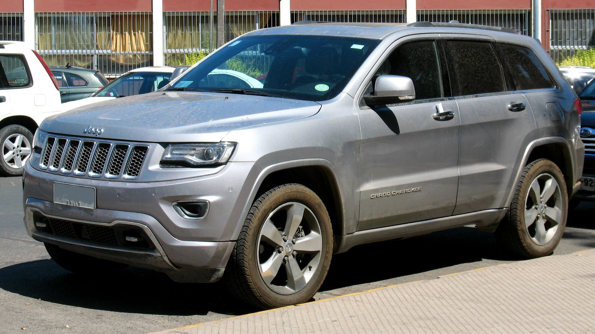 File:Jeep Grand Cherokee Hemi Overland 2014 (19248265353).jpg