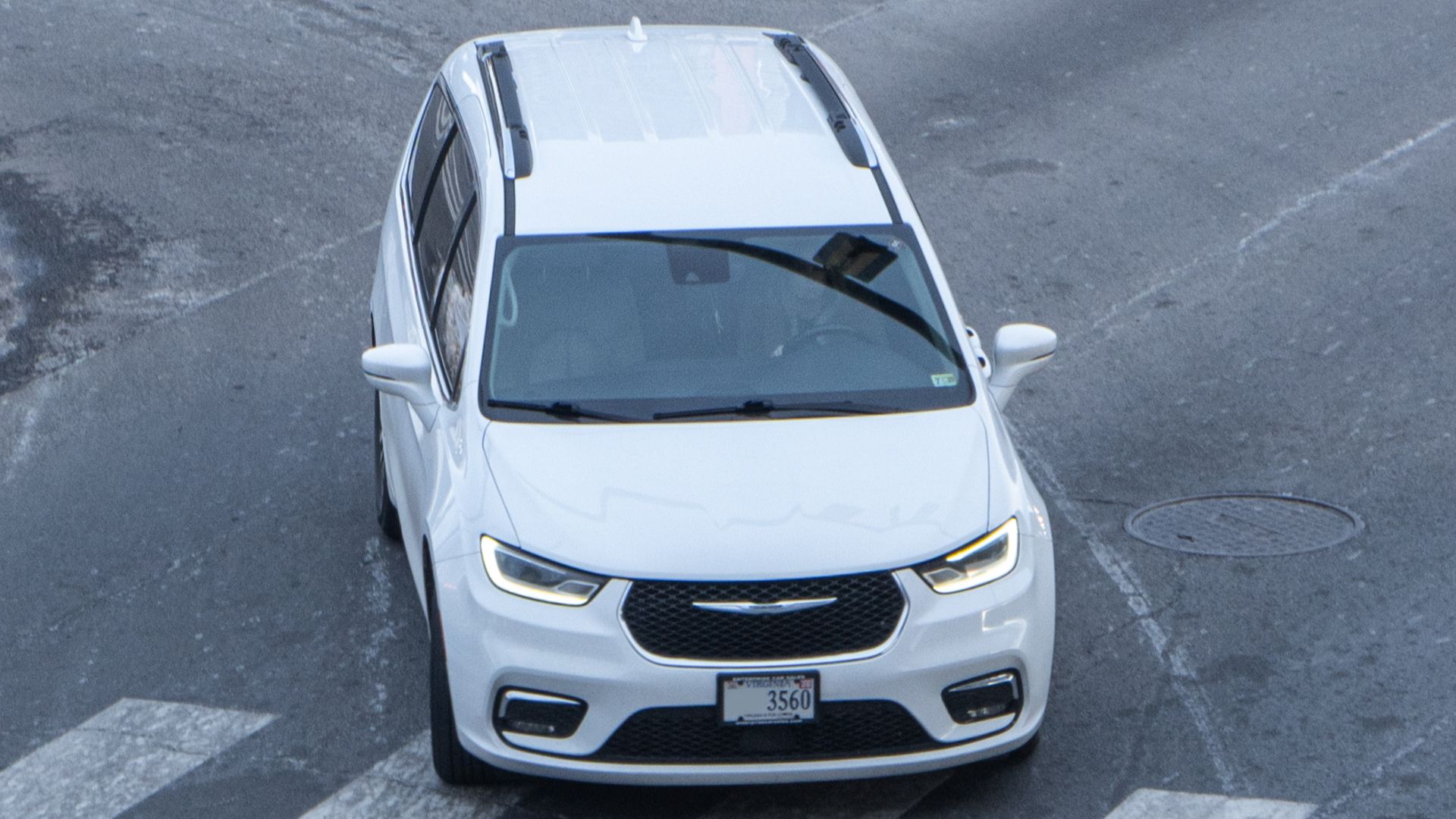 File:Chrysler Pacifica (RU) Washington DC Metro Area, USA.jpg