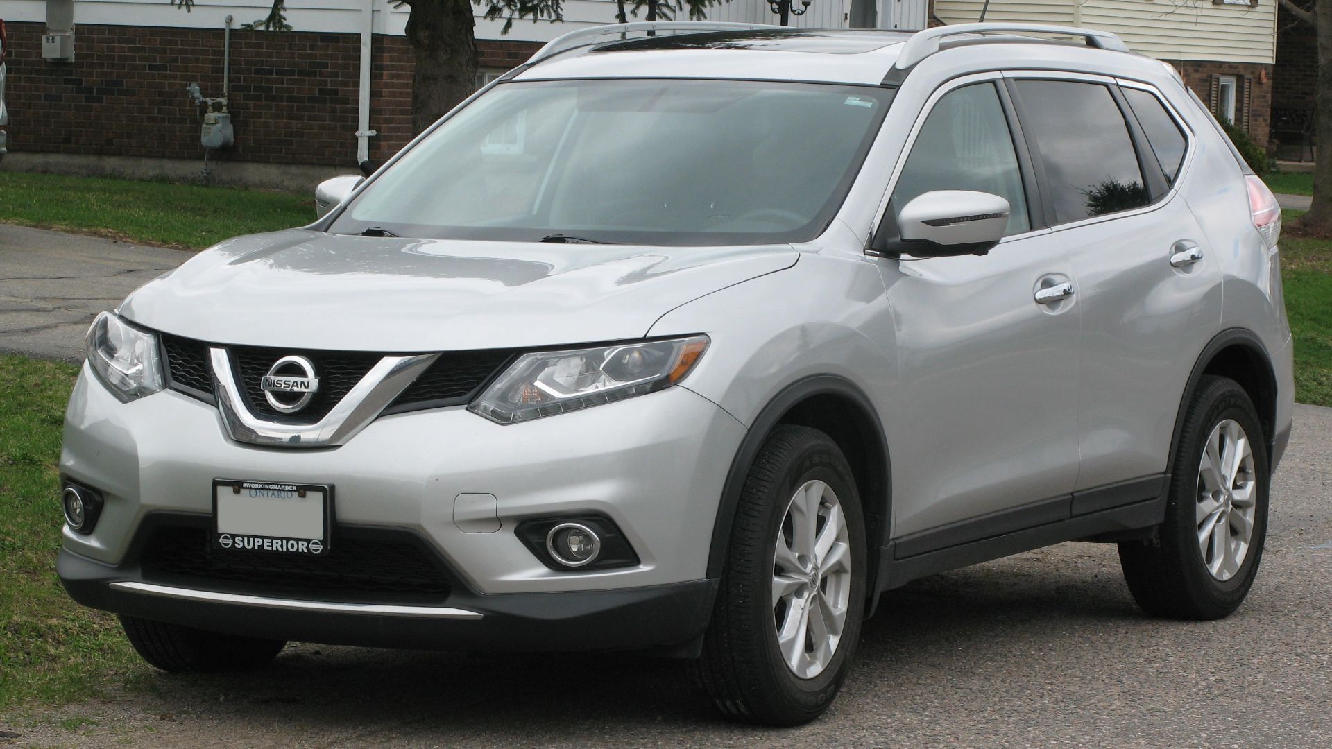 File:2016 Nissan Rogue, Front Left, 04-13-2021.jpg