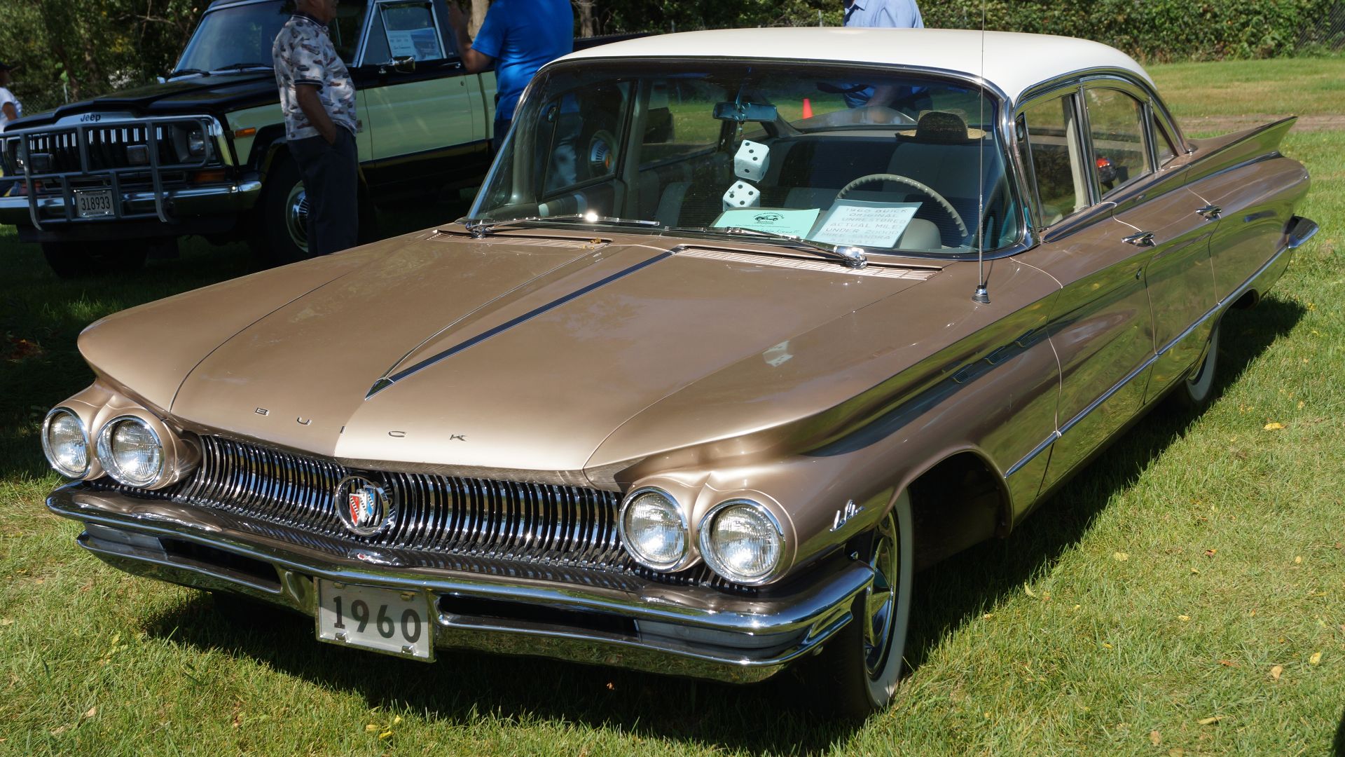 File:1960 Buick LeSabre (29802109625).jpg