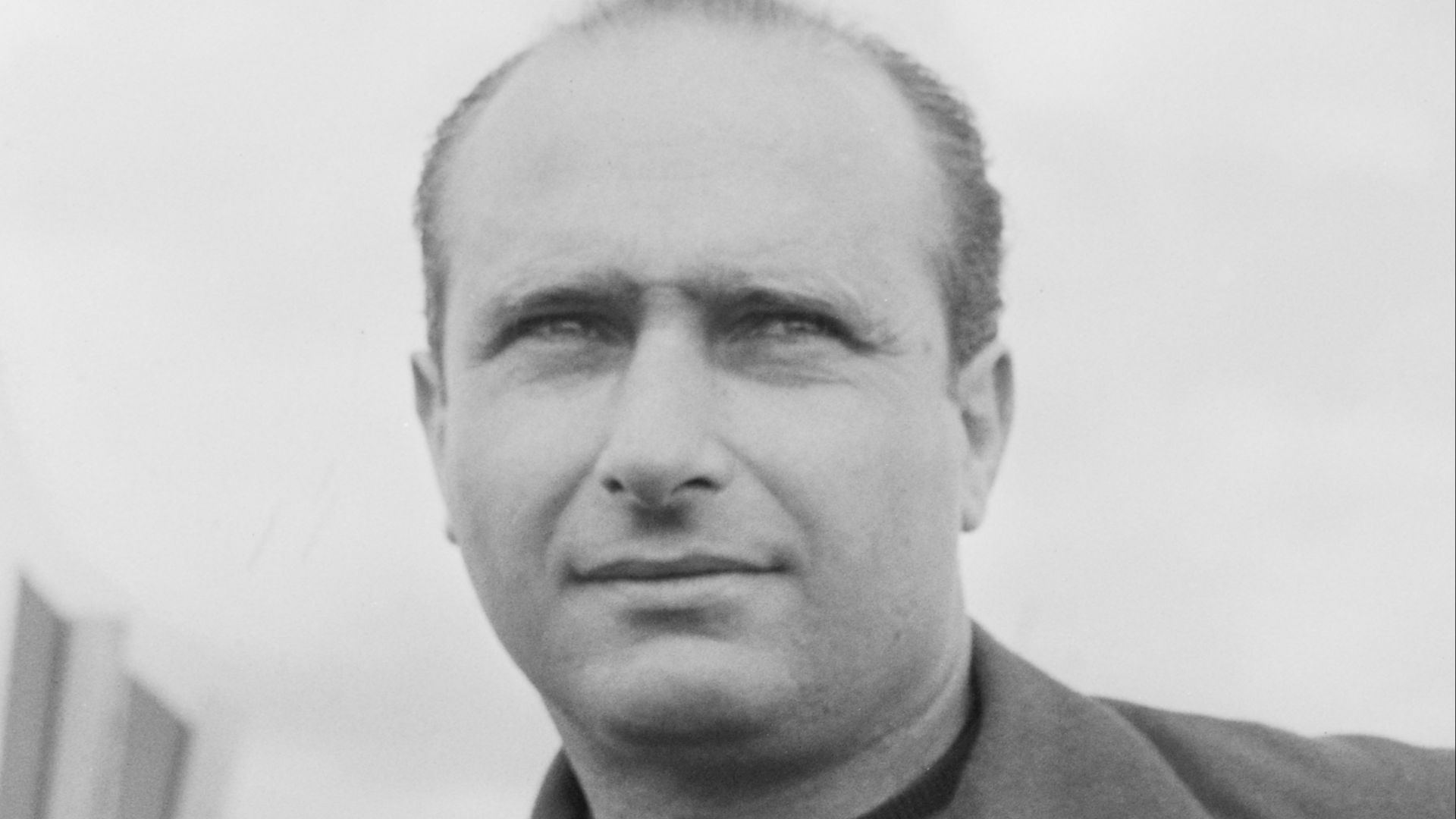 File:Fangio in 1955 (cropped).jpg