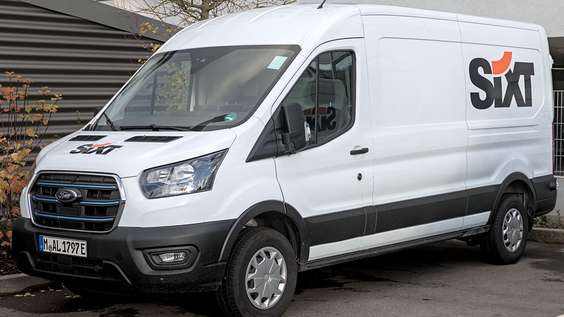 File:Ford E-Transit 1X7A1522.jpg