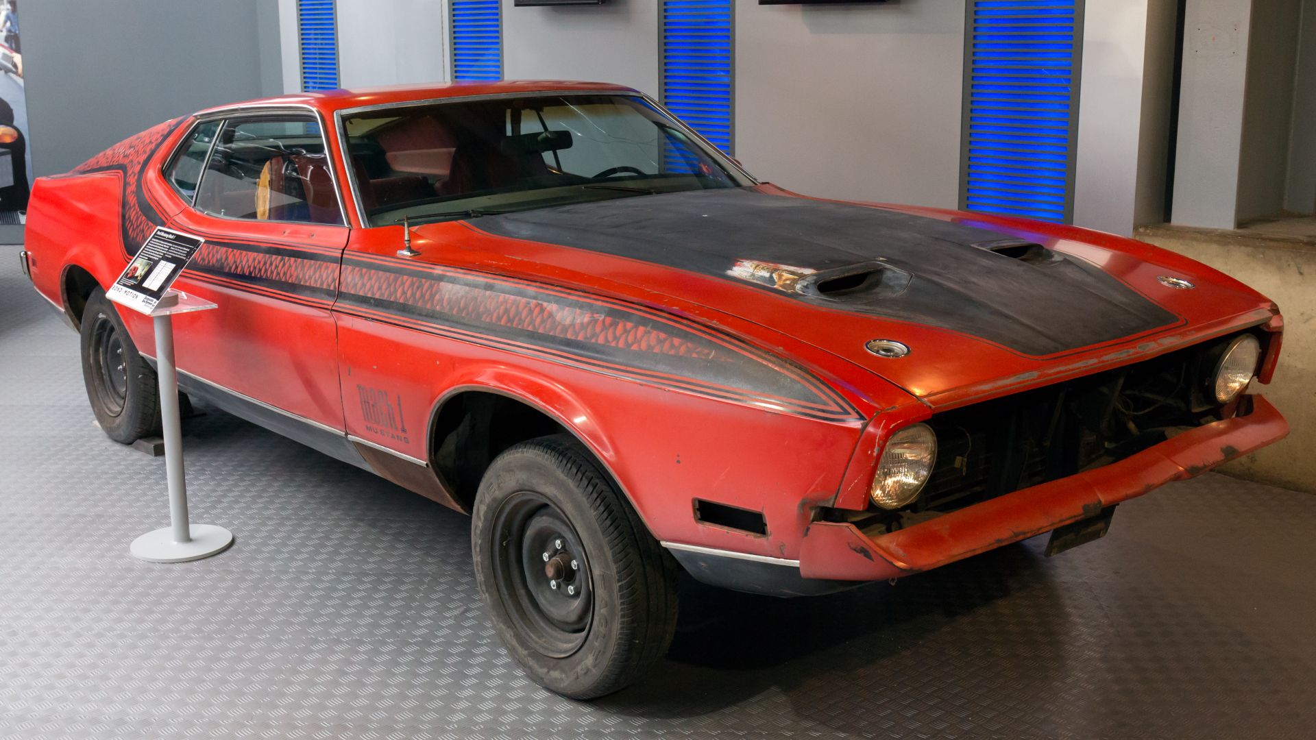 File:Ford Mustang Mach 1 (Diamonds Are Forever) front-right National Motor Museum, Beaulieu.jpg