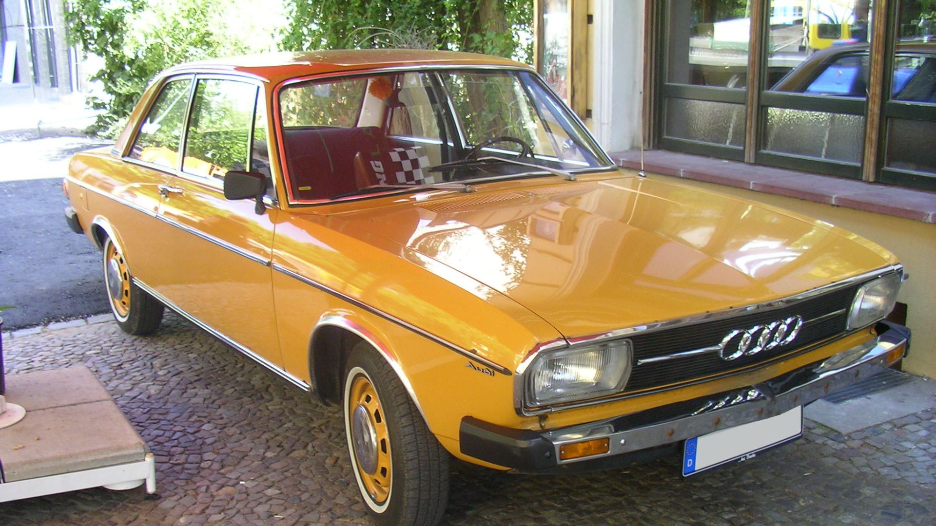File:Audi 100 LS Front.jpg