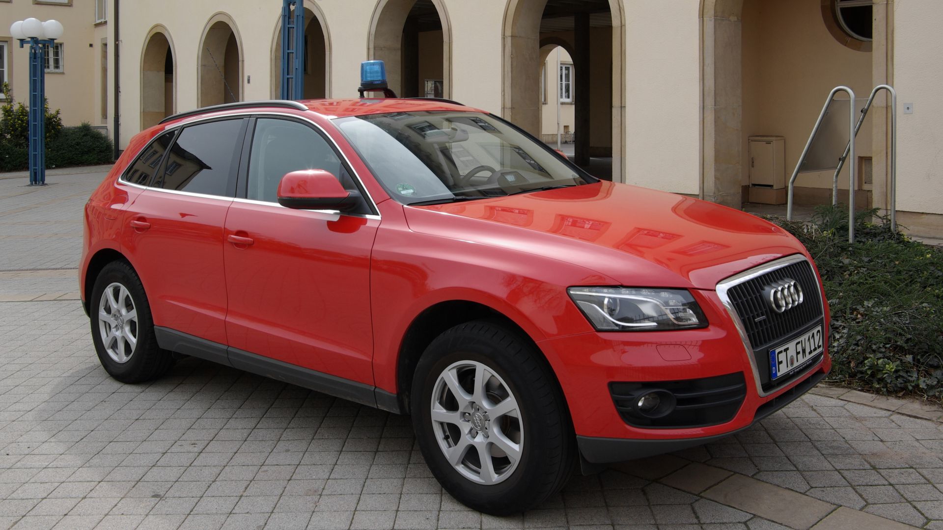 File:Audi Q5 BW 1.jpg